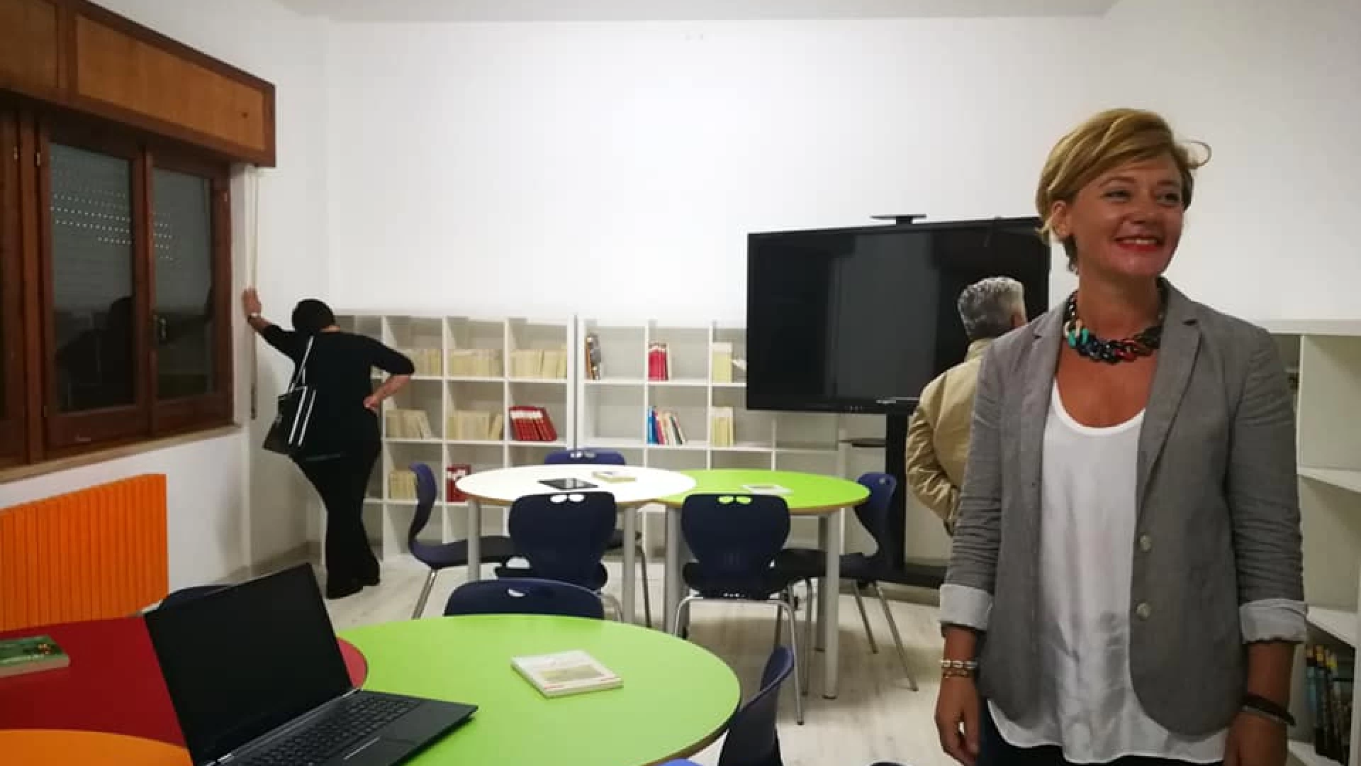 Vinchiaturo: inaugurata la Casa della Cultura e della Biblioteca Innovativa realizzate grazie alle donazioni di Patrizia Manzo e Antonio Federico con il progetto “Facciamo Scuola”.