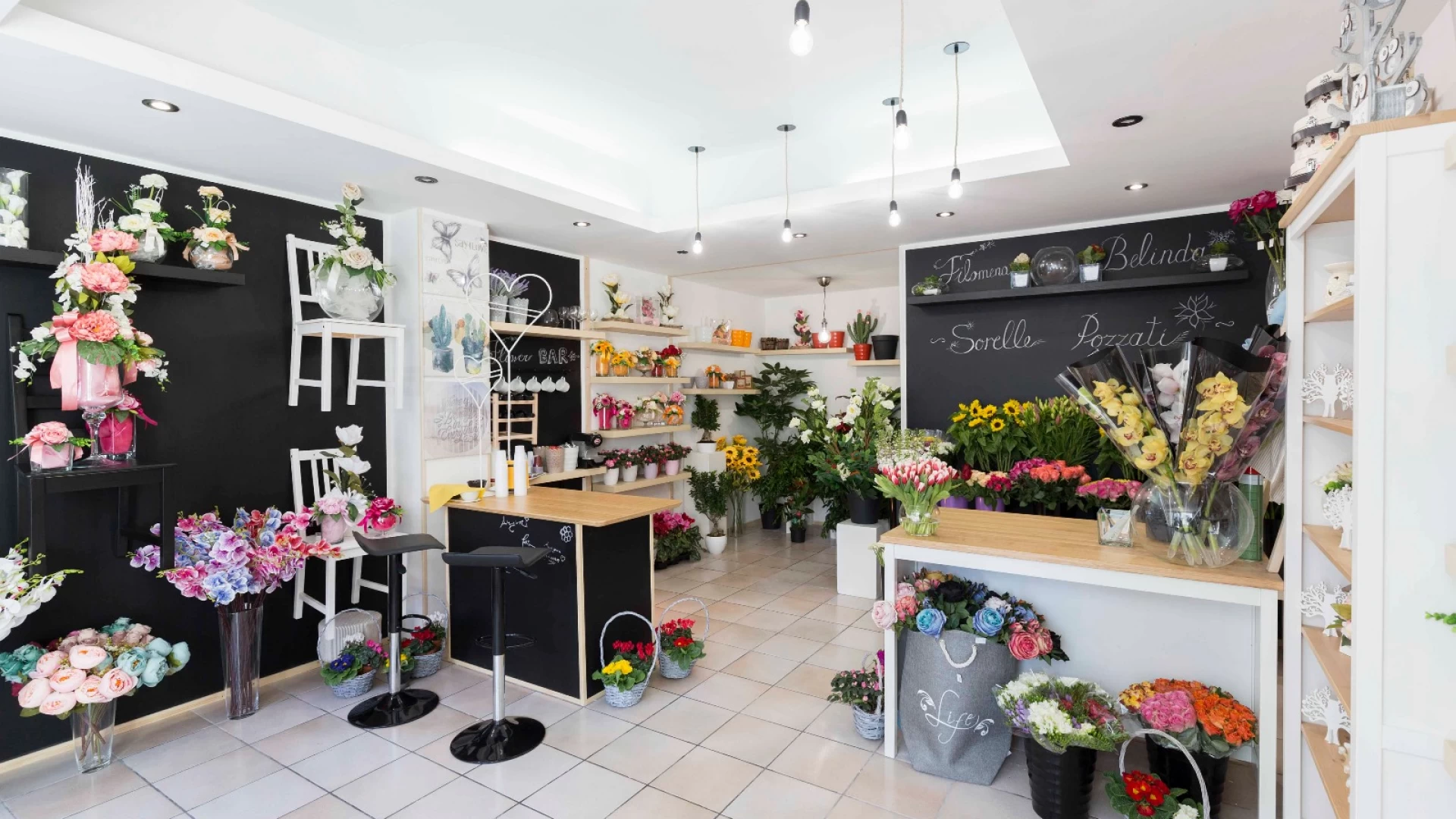 Isernia: arte floreale, regali e molto altro ancora. Inaugurato il Flower Bar delle Sorelle Pozzati.