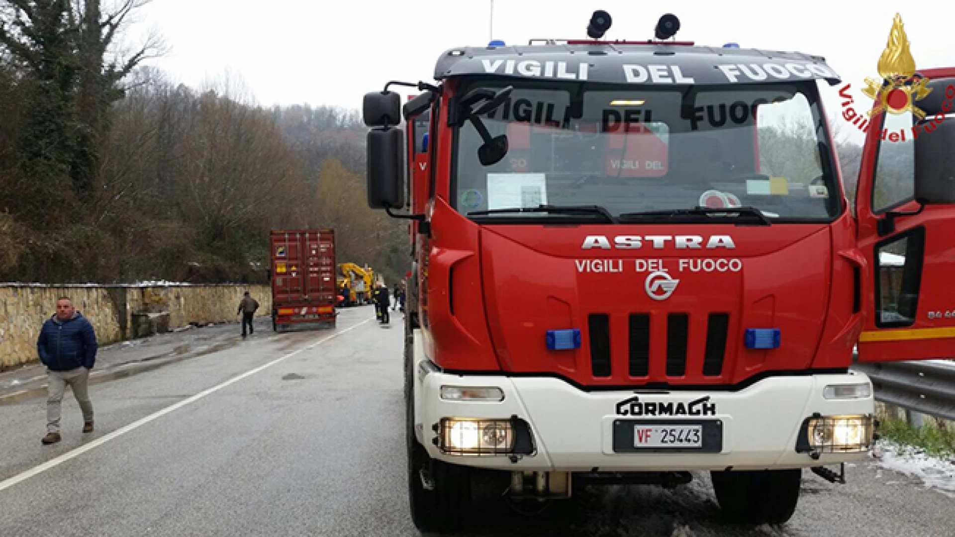 Statale 158: scontro tra due auto all'altezza del panificio Ricci. Un ferito e traffico in tilt