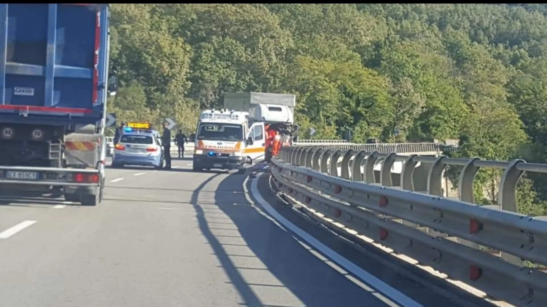 Cerro al Volturno-Rionero Sannitico: brutto incidente tra due mezzi pesanti. Un frontale sulla superstrada 652. Una persona ferita in maniera grave.