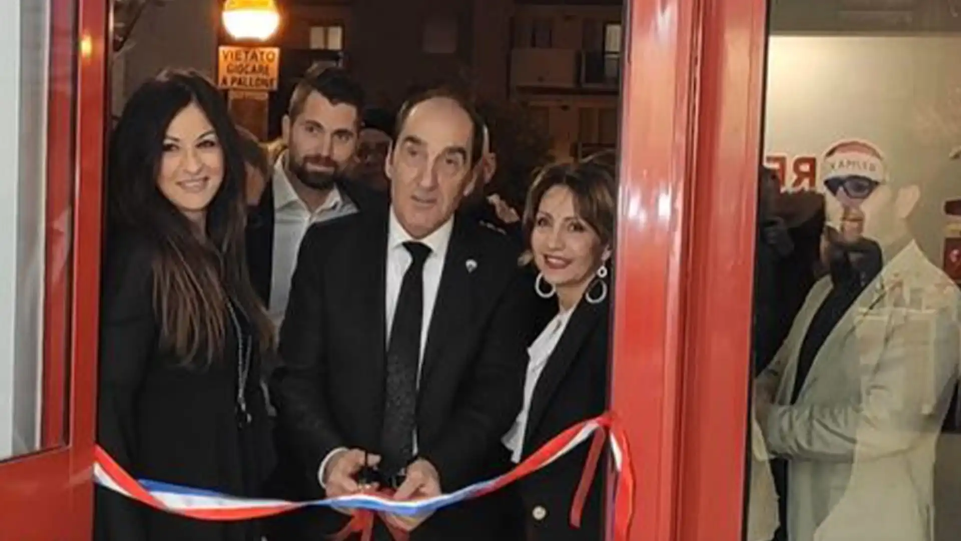 Campobasso: inaugurata la sede di Re/Max in Progress nel capoluogo di regione. Donato Di Franco protagonista di una rivoluzione immobiliare. Guarda il servizio.