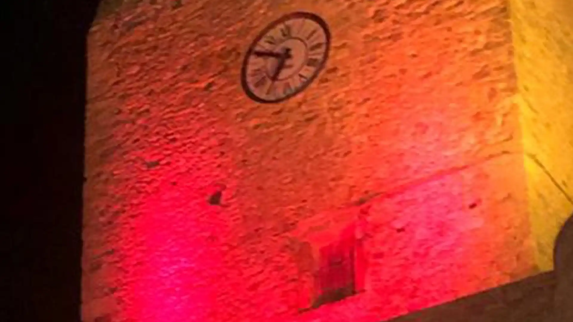 Termoli: San Valentino, il Castello Svevo si illumina di rosso per la settimana degli innamorati.