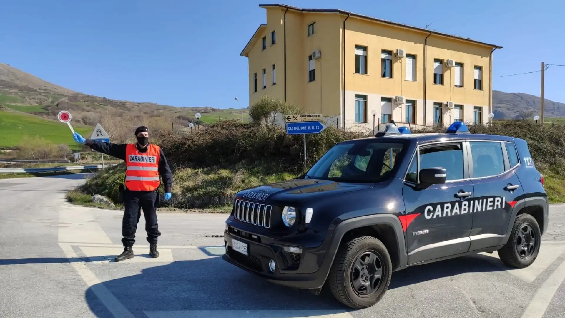 Altomolise: Forza il posto di controllo a bordo di una moto ed investe un Carabiniere. Inseguito ed arrestato giovane molisano.