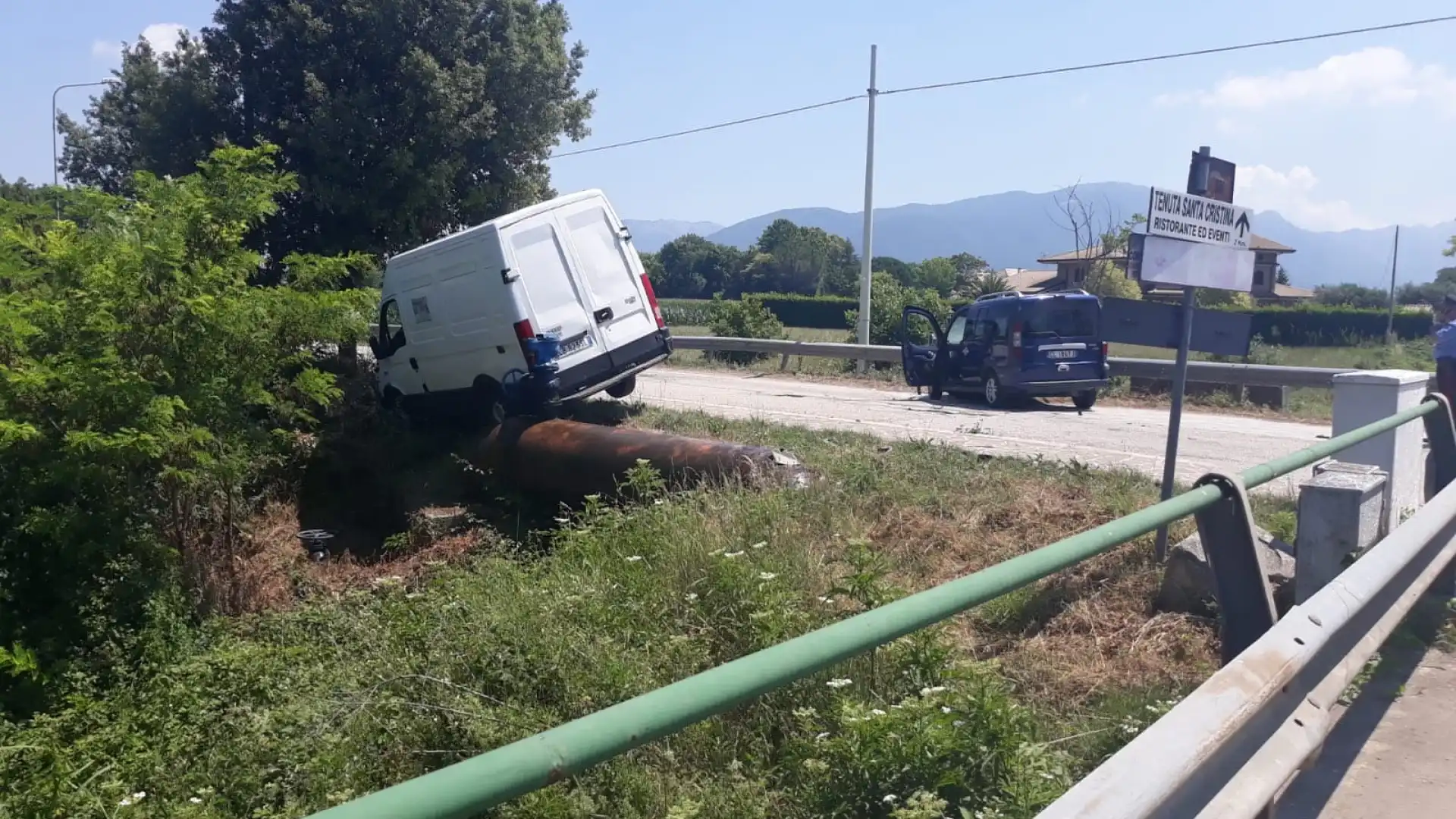 Venafro: pauroso incidente sul lungo Rava. Un ferito non grave.