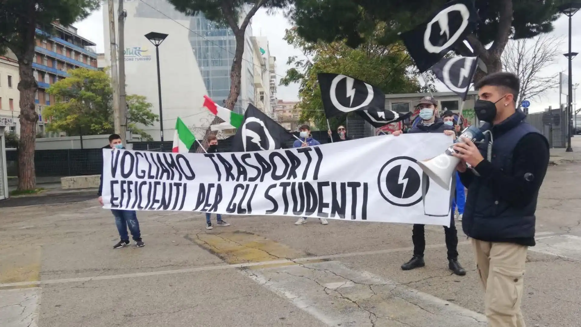 Il Blocco Studentesco denuncia l’inadeguatezza dei trasporti pubblici abbruzzesi e molisani