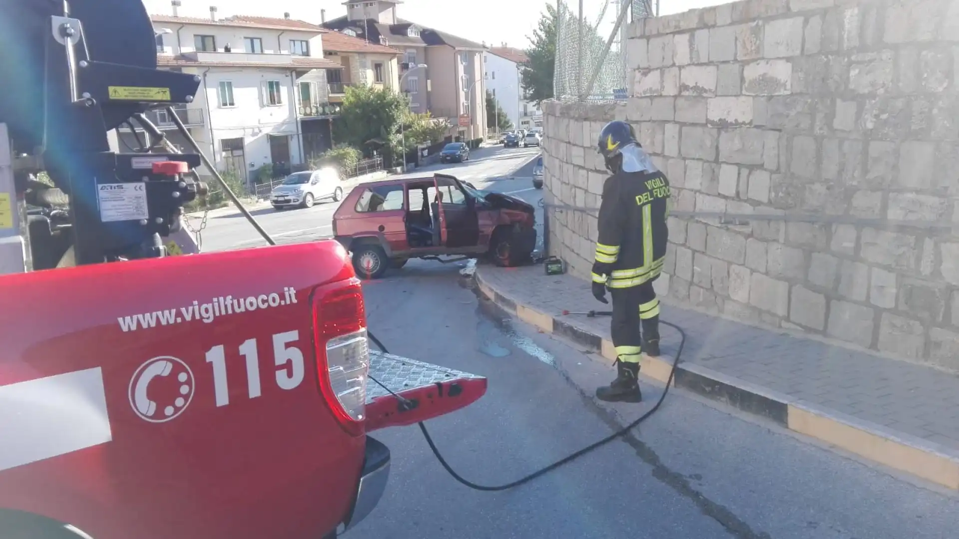 Agnone fa incidente a causa di un malore. Intervengono i Vigili del Fuoco per i soccorsi