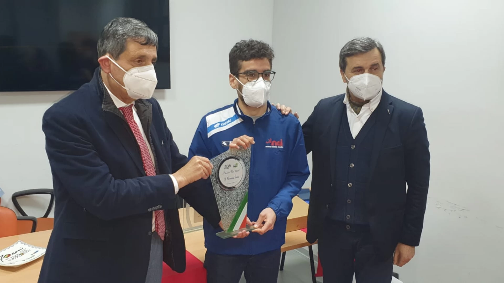 I giornalisti sportivi del Molise premiano l’atleta Giovanni Grano. Il premio consegnato a Campobasso.