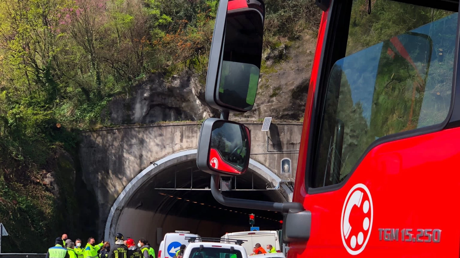 Venafro: Vigili del Fuoco impegnati in una simulazione di incidente nella galleria Nunziata Lunga