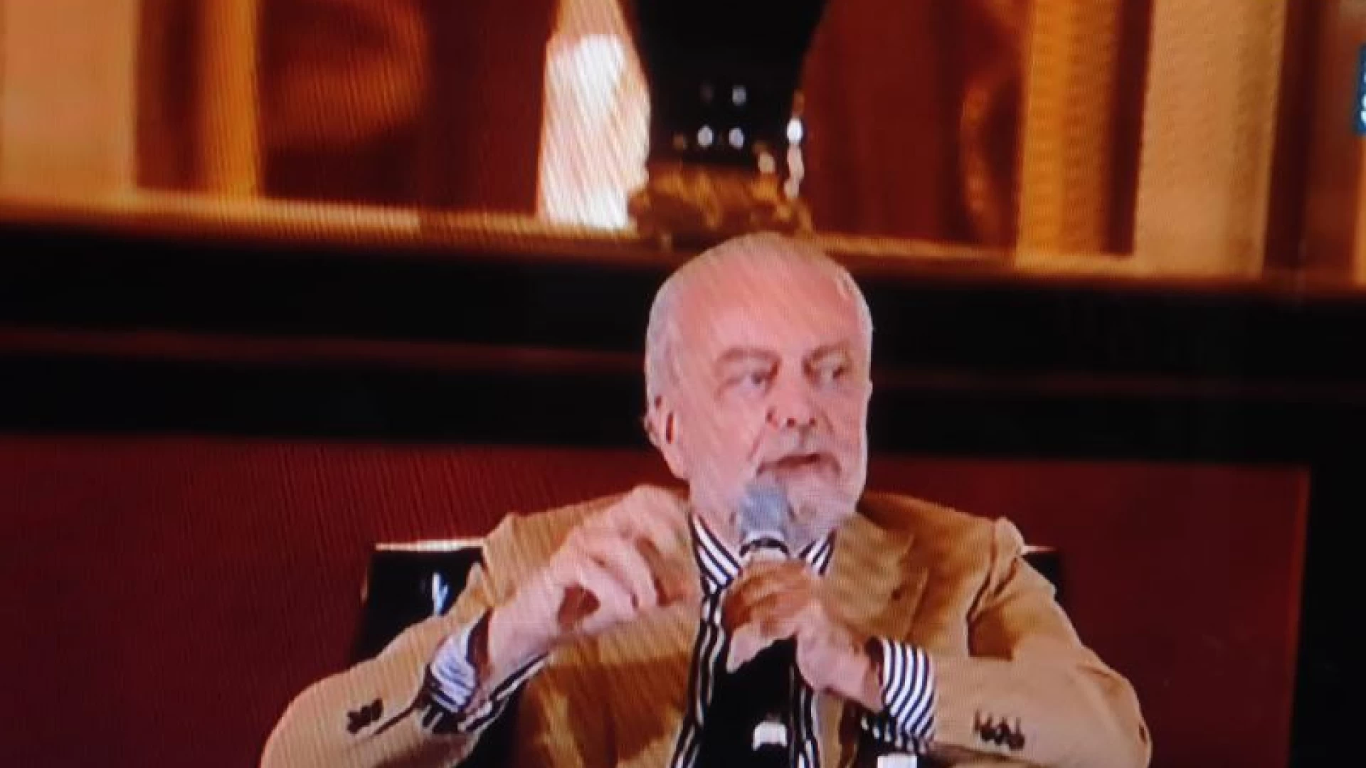 De Laurentiis: “Mai voluto esonerare Gattuso. A Castel Di Sangro presenteremo le magliette Armani. I miei ragazzi mi spiegheranno guardandomi negli occhi quel Napoli-Verona”.