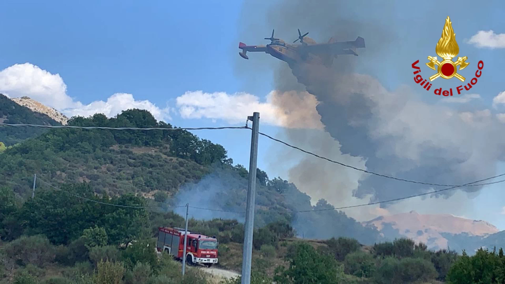 Longano, vasto incendio nella giornata di ieri minaccia alcune aziende