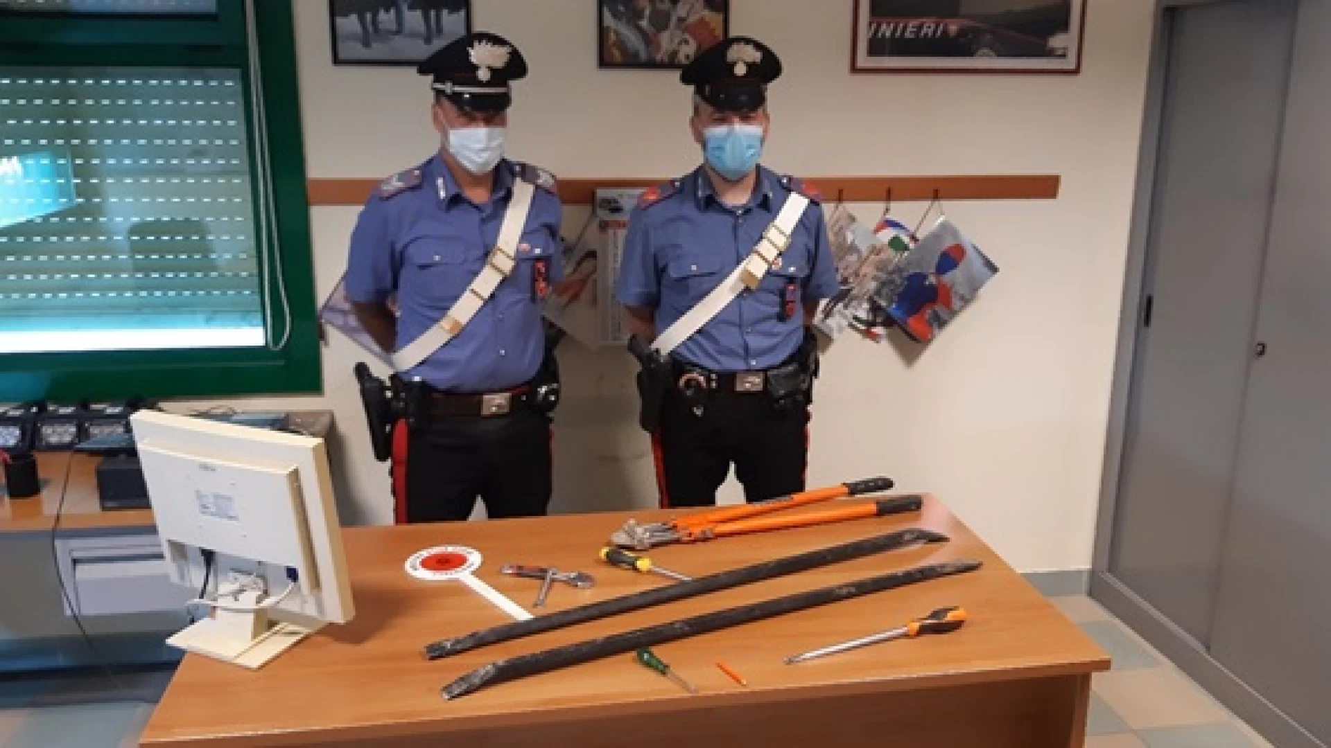 Venafro: Intensificati i controlli dei Carabinieri. Ladri in fuga sulla statale 158 abbandonano auto.