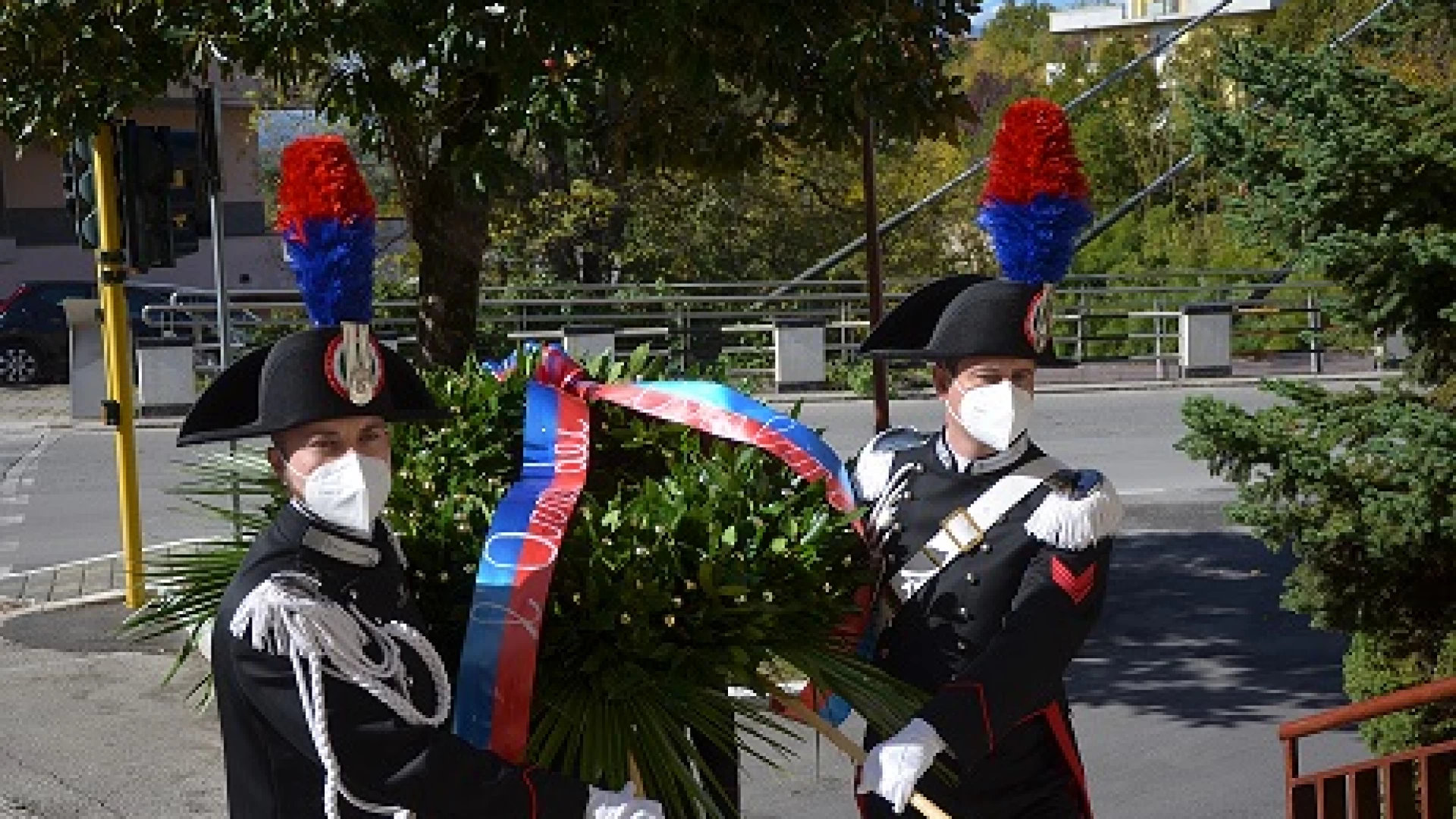 Isernia: resi gli onori ai Caduti di tutte le guerre da parte dei Carabinieri.