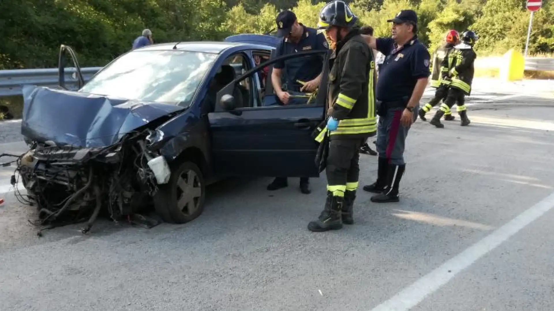 Trignina: nel primo pomeriggio cinque giovani isernini impattano contro le barriere di protezione sulla statale 650.