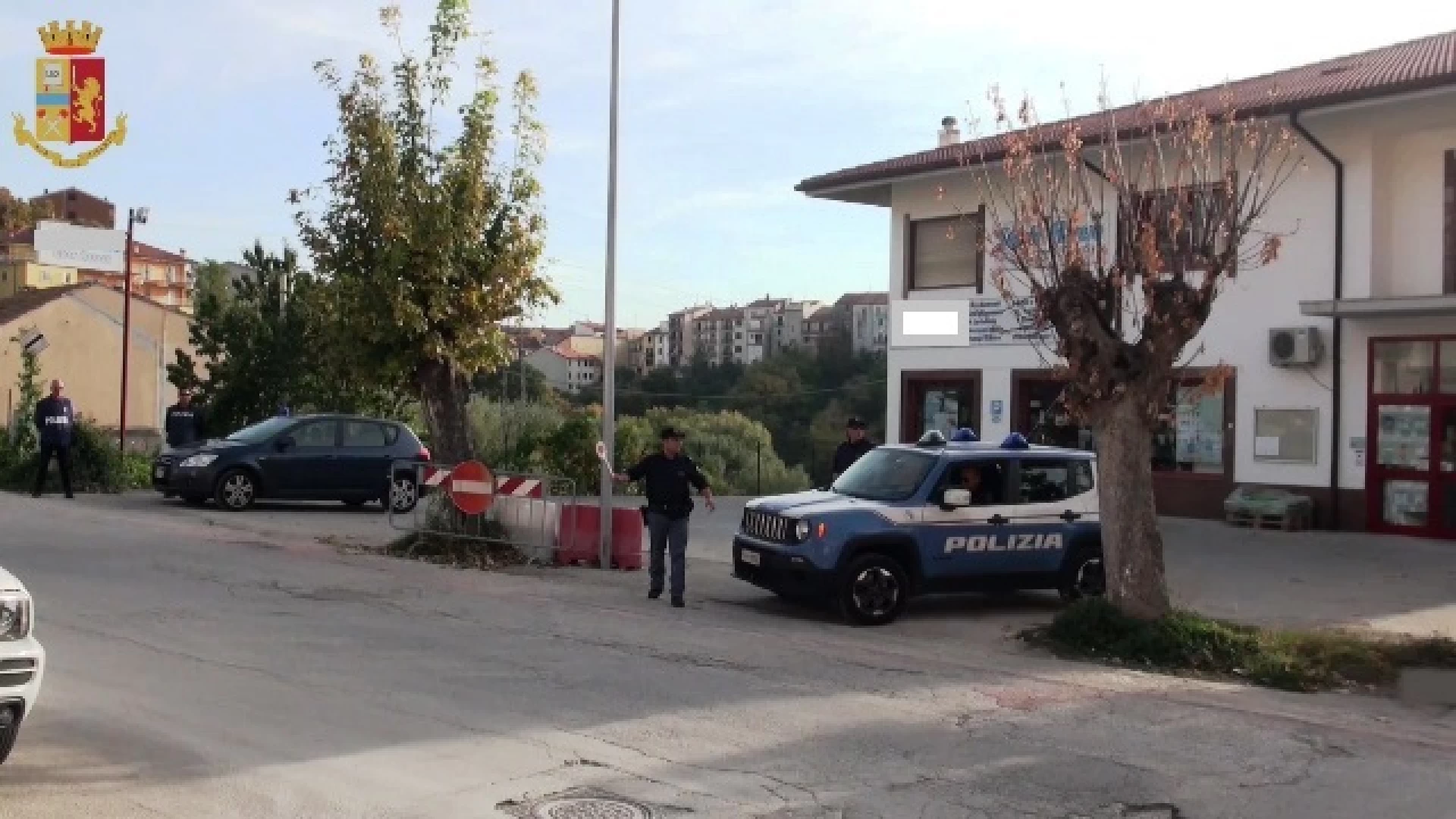 La Polizia intensifica i controlli sul territorio di Agnone. Verificate oltre 30 autovetture. Guarda il video.
