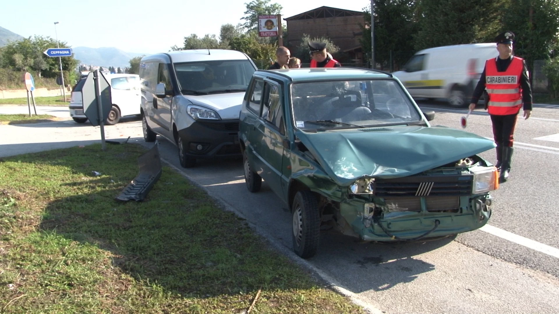 Ceppagna: incidente sulla Casilina. Vigili del Fuoco sul posto. Diversi mezzi coinvolti. Due anziani feriti.