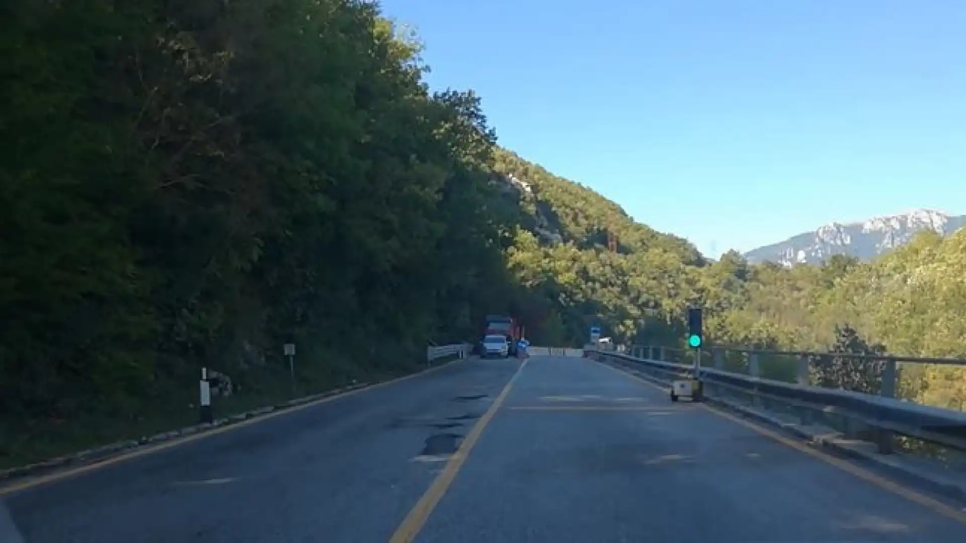 S.S. 158 Valle del Volturno: ripresi i lavori sul ponte Sbiego. Si lavora alla seconda spalla del viadotto.