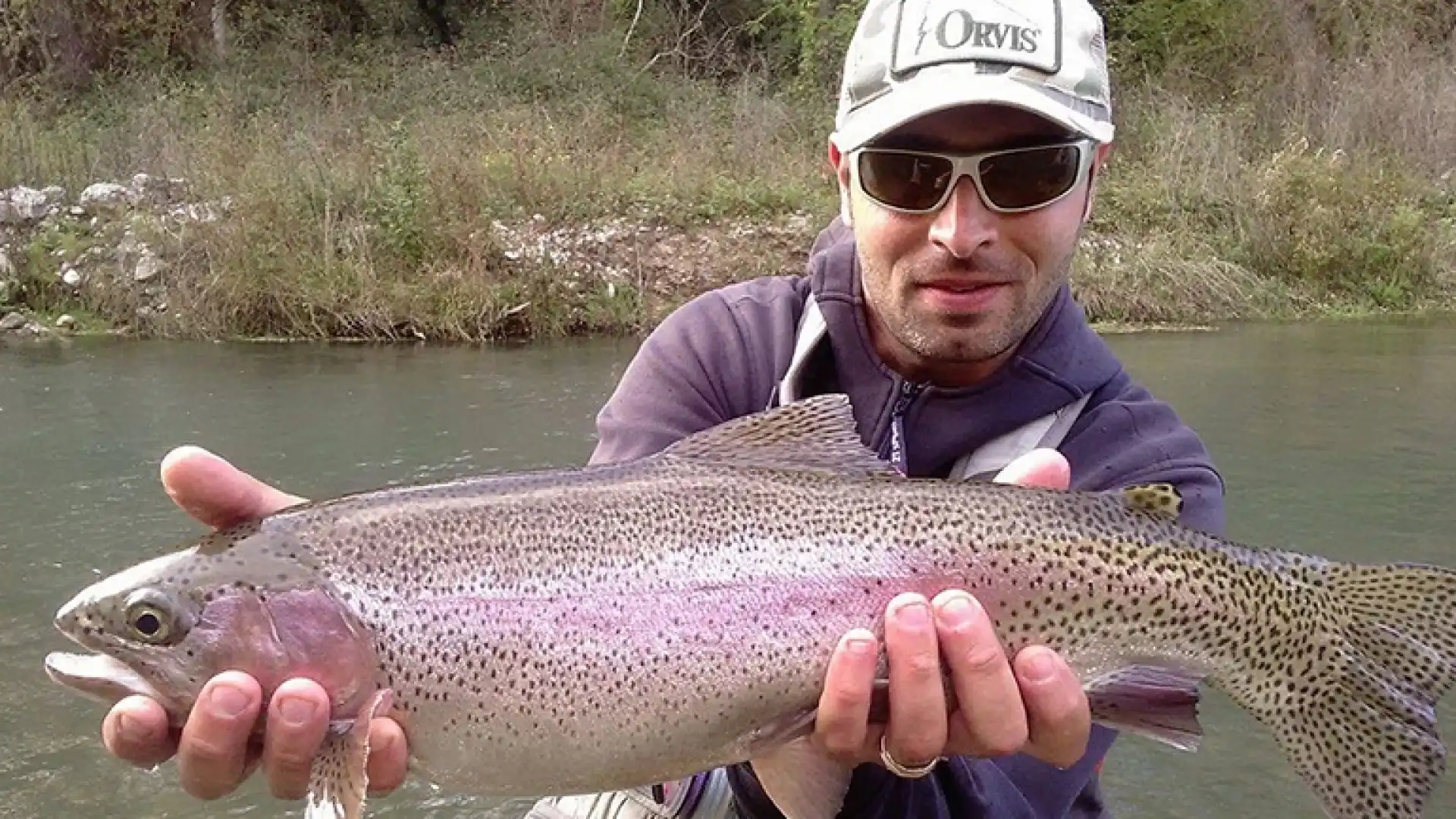 Pesca a mosca, nelle semifinali del Campionato italiano est trionfa Andrea Pirone. Tanti gli atleti in gara sul fiume Volturno.