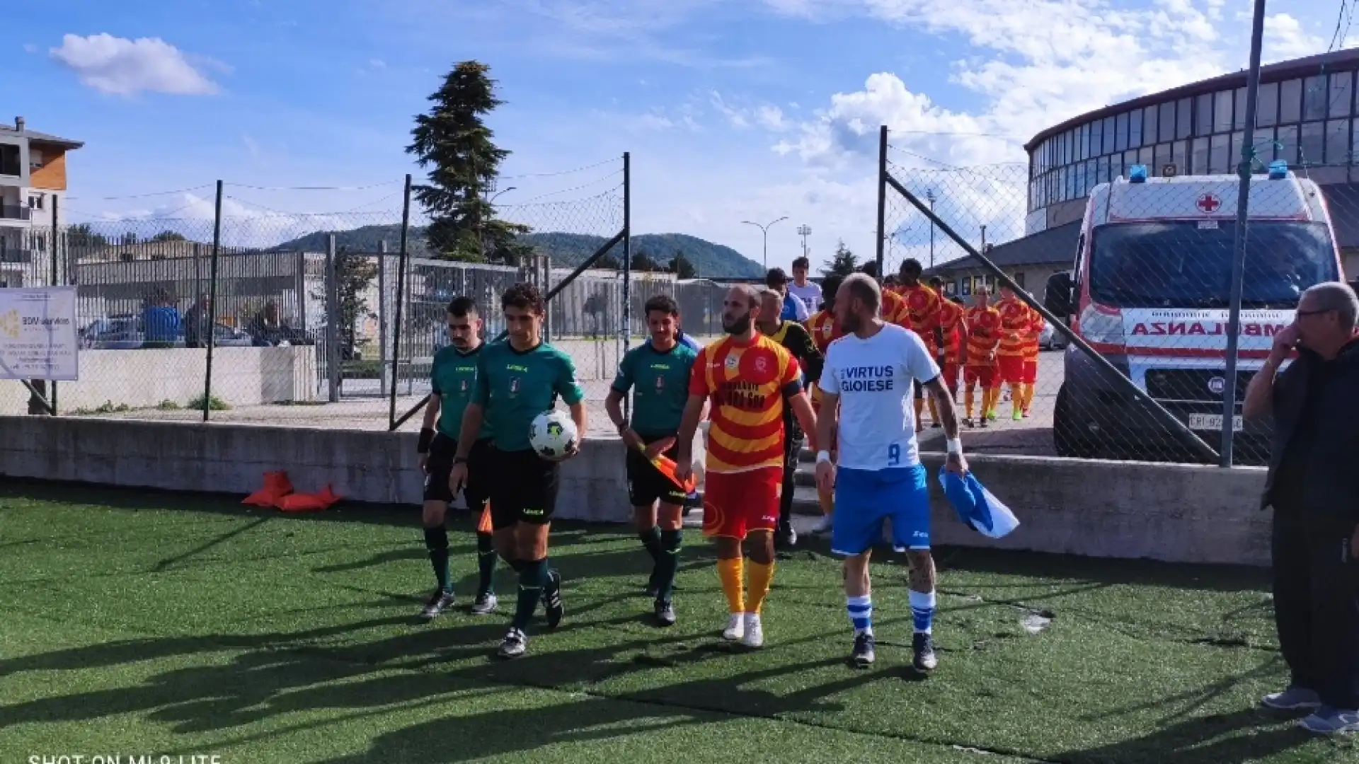 Cep Castel Di Sangro 1953-Calcio Virtus Gioiese finisce 1-1. Castello scopre la perla nera Tennyson detto Leo.