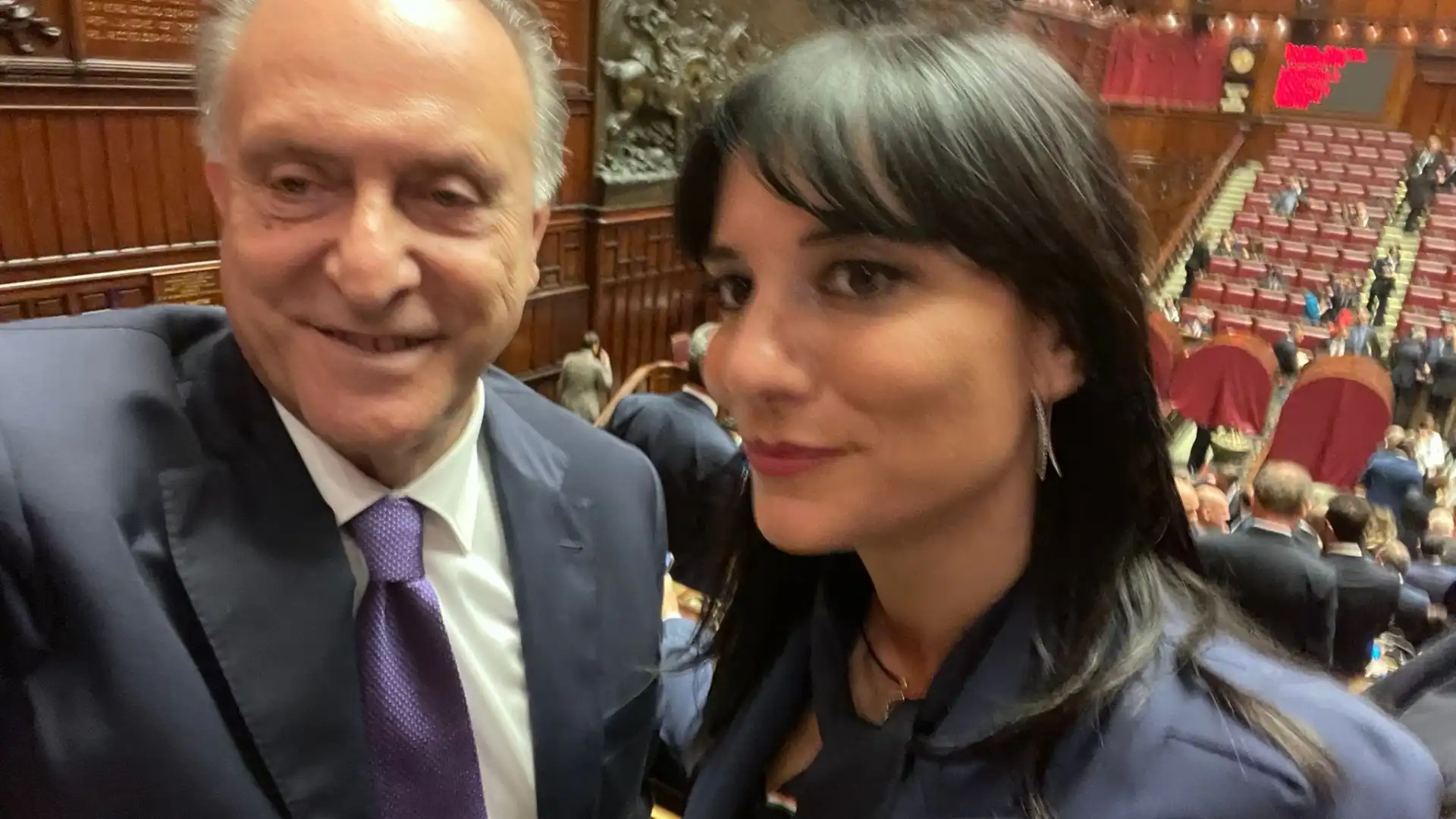 Inizia la diciannovesima legislatura del Governo. Lancellotta e Cesa posano insieme.