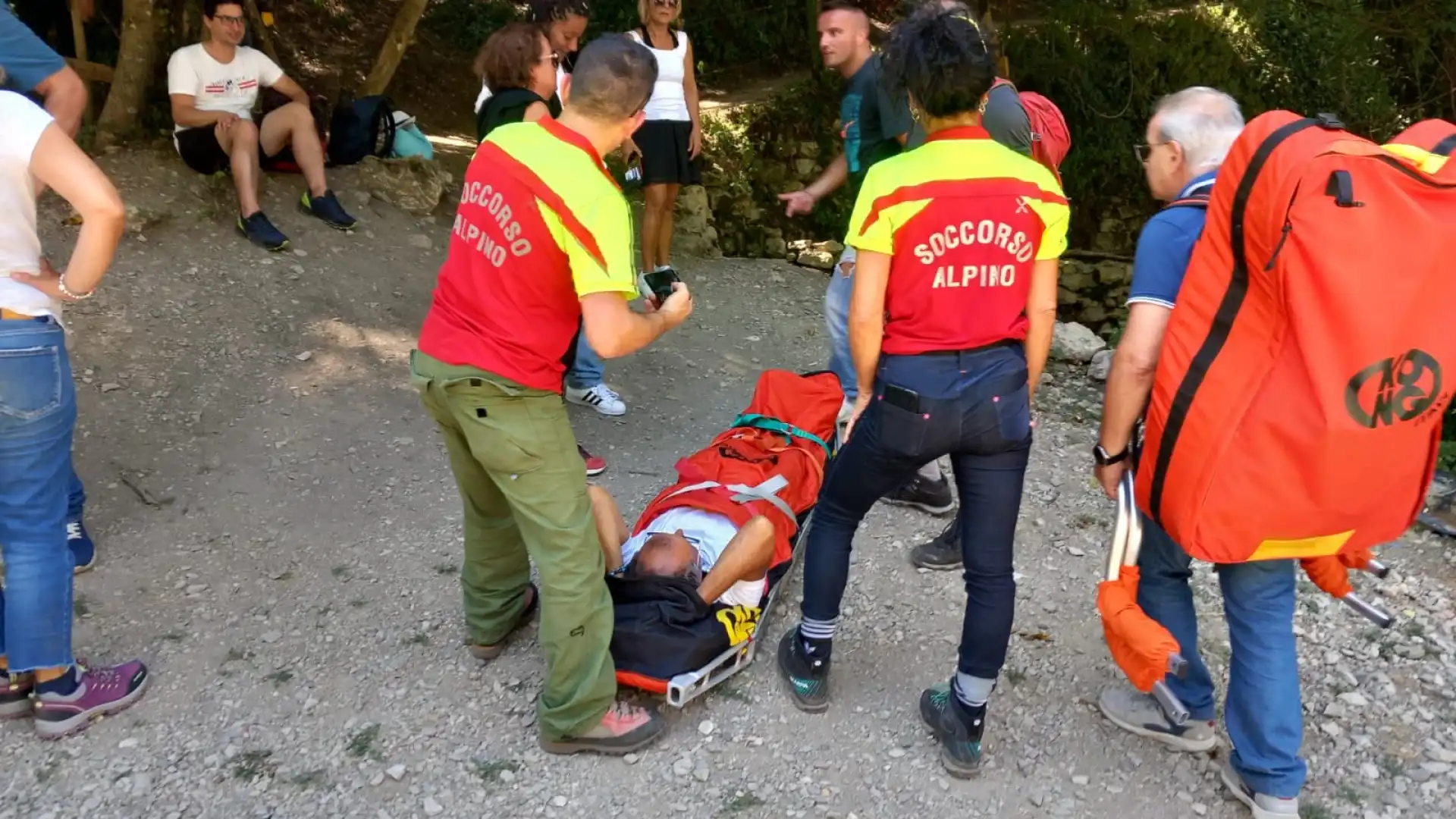 Carpinone: escursionista infortunato lungo il percorso della cascate, interviene il Soccorso Alpino.