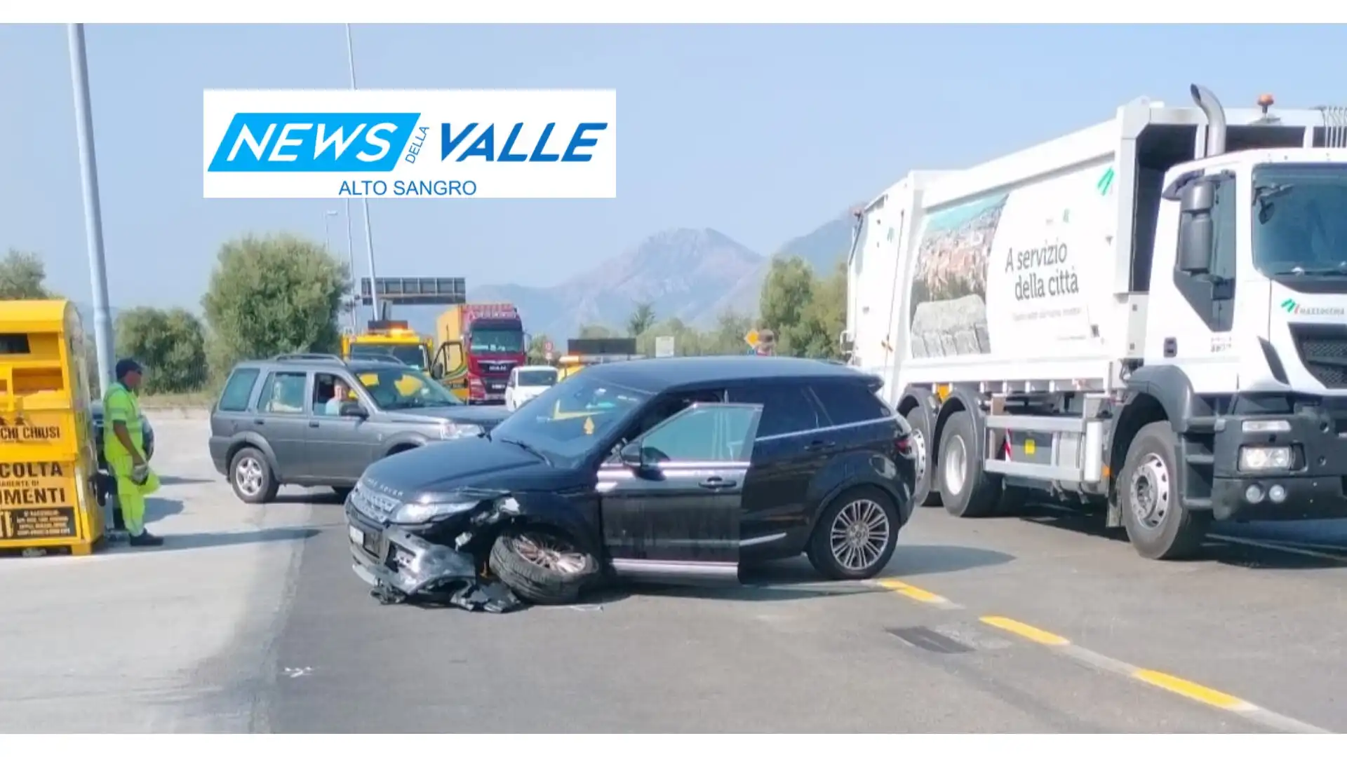 Statale 85 Venafrana: scontro tra Range Rover e mezzo pesante. Una donna ferita all'altezza del centro Commerciale I Melograni a Roccaravindola.