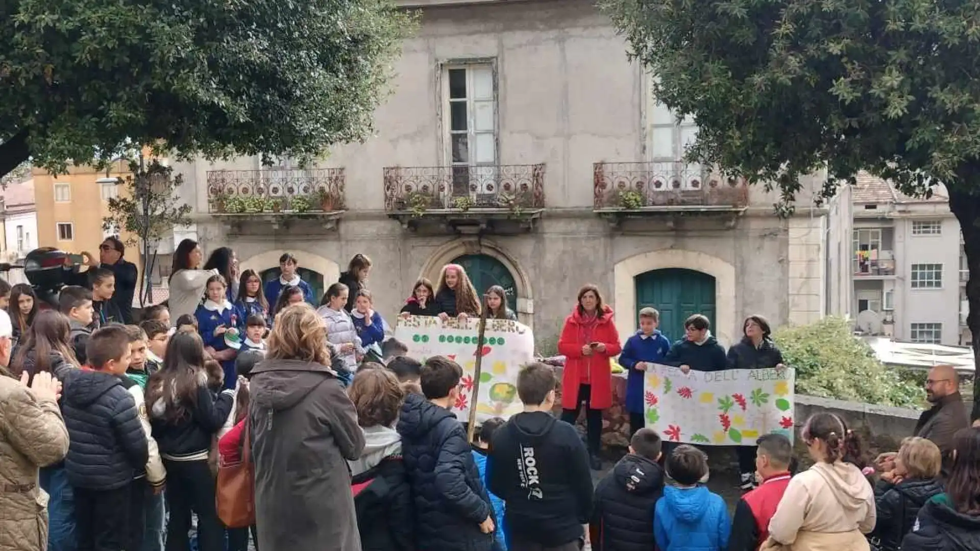 Il Collettivo Divergente, il Parco Olivo Venafro e la Fondazione Mario Lepore esprimono profonda soddisfazione per la riuscita della “Festa dell’Albero 2023”.