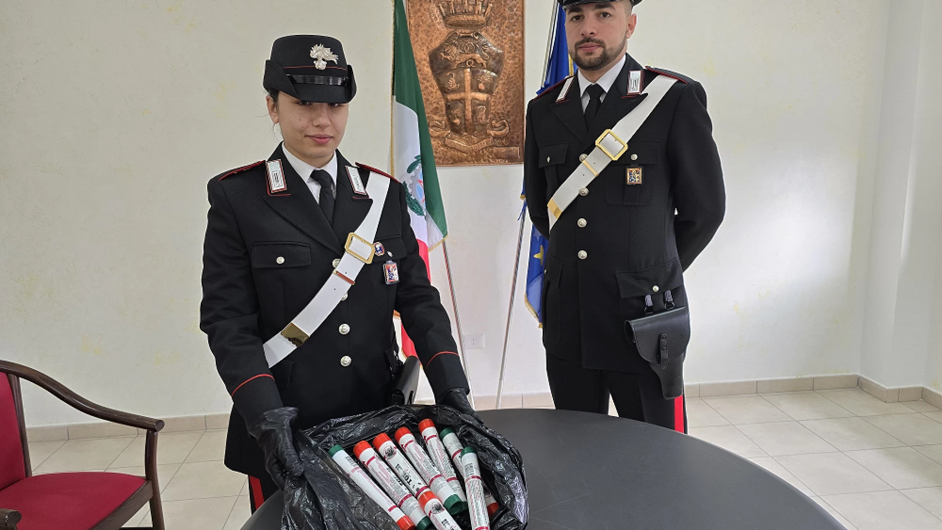 Agnone: i Carabinieri sequestrano fumogeni e torce presso lo stadio Civitelle