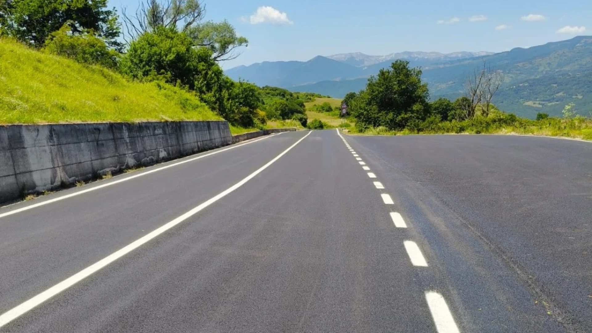 Ultimati i lavori di risistemazione della strada provinciale tra Capracotta e il bivio di Sant’Angelo del Pesco.