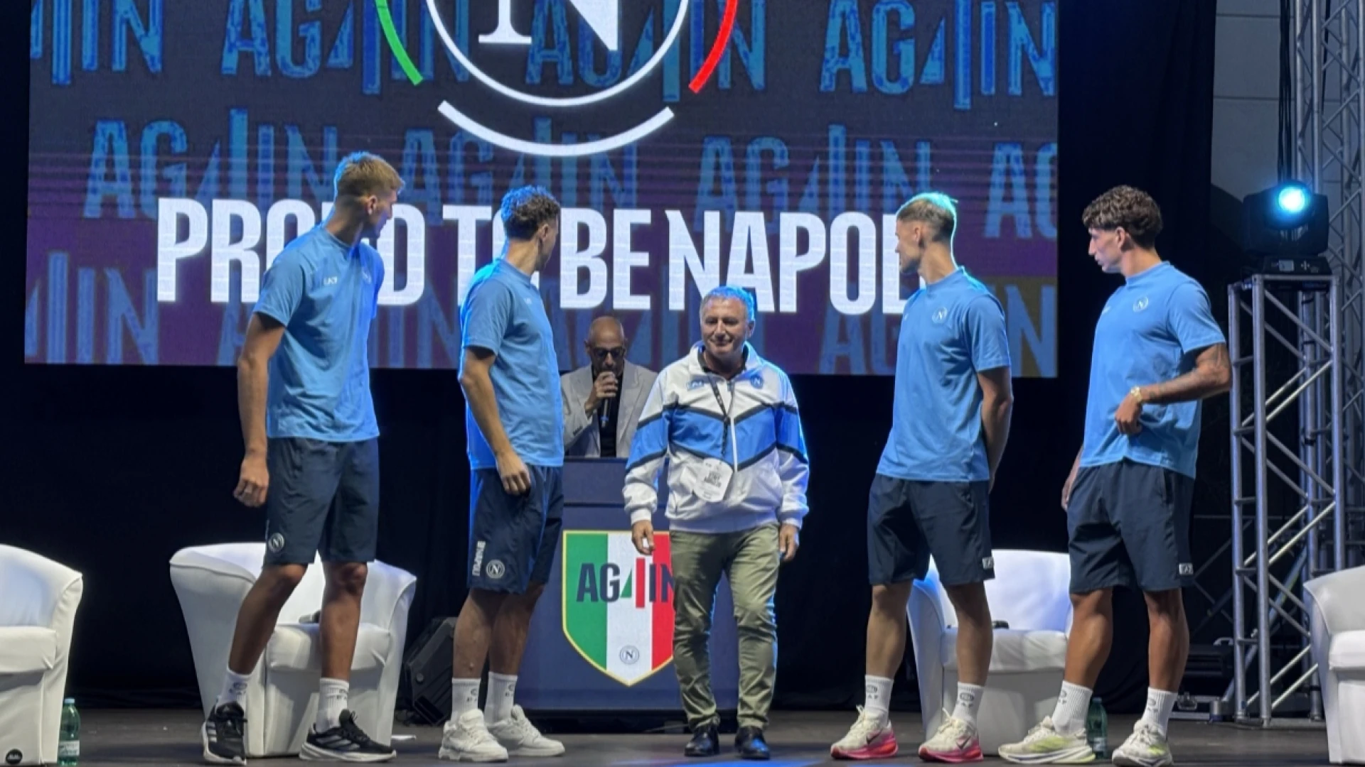 Castel Di Sangro:  in 5mila in Piazza per l'incontro con i calciatori azzurri