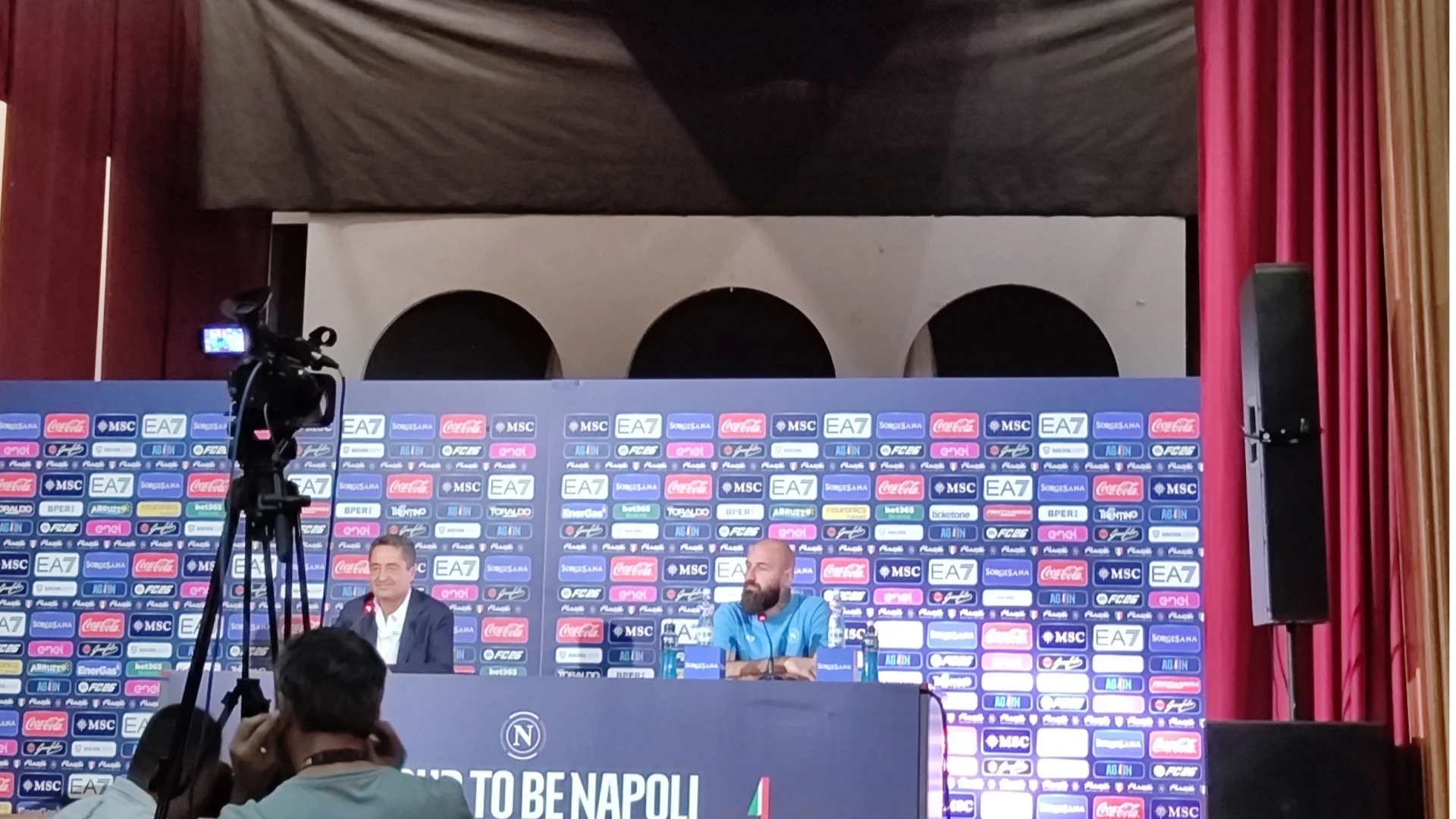 Castel Di Sangro: il Napoli presenta al teatro Tosti Vanja Milinkovic Savic. "La mia parata piu' importante il rigore a Pulisic". GUARDA IL VIDEO