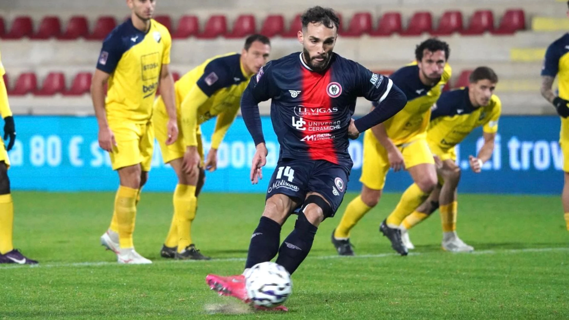 Bifulco evita la sconfitta: decisivo su calcio di rigore al 100"