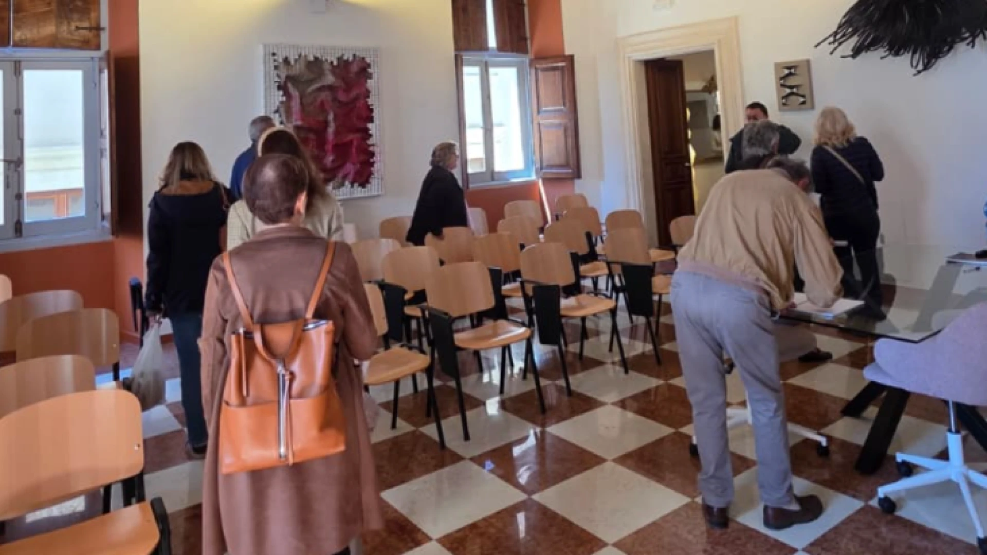 L’Aquila capitale della cultura: Palazzo Ciccozzi e’ scrigno d’arte aperto a tutti. Visitatori alla riscoperta del patrimonio della città.