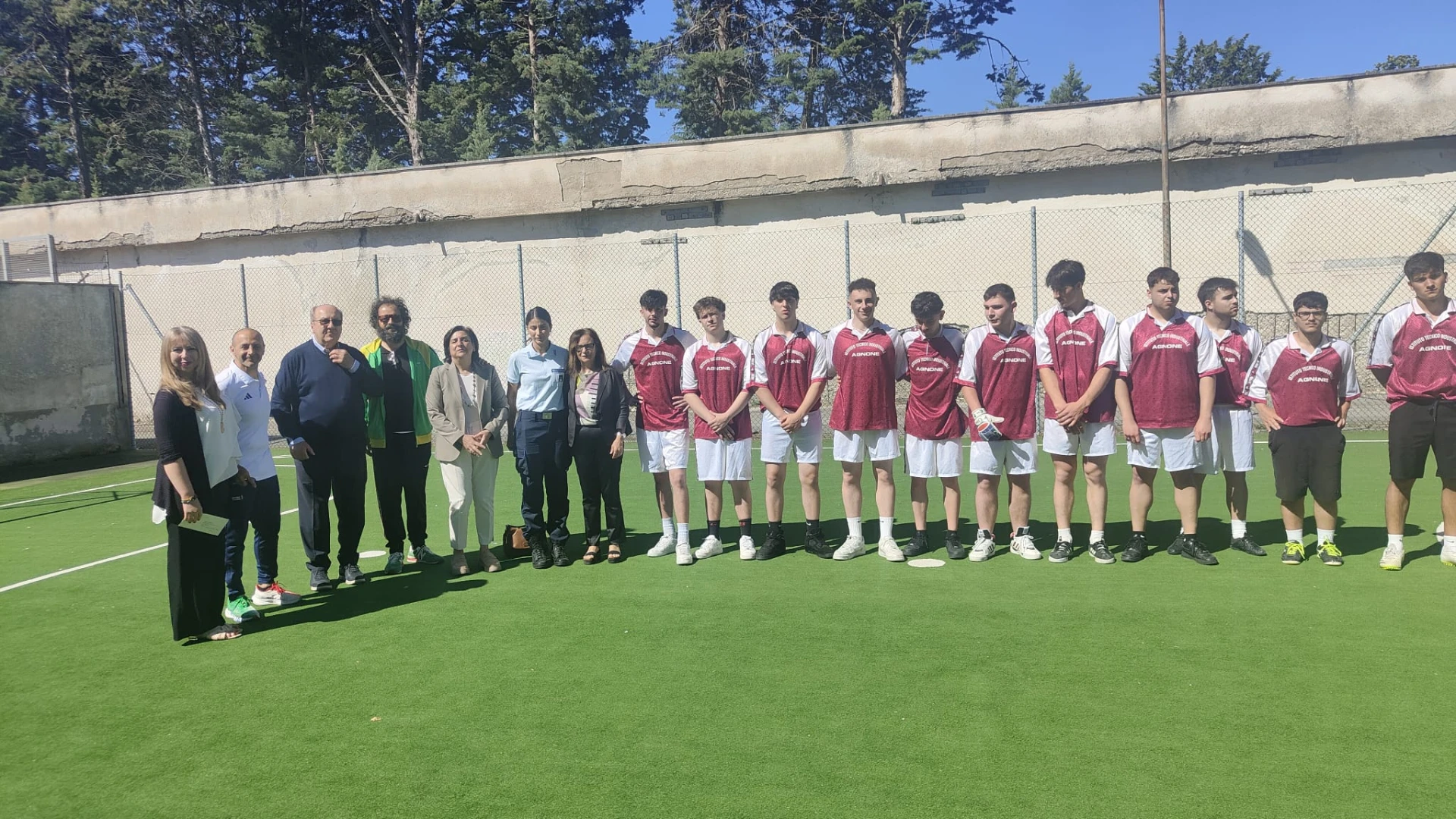 Isernia: “Sport e Salute”, concluso il progetto del corso scolastico alberghiero. Partita amichevole di calcio tra alunni e detenuti.