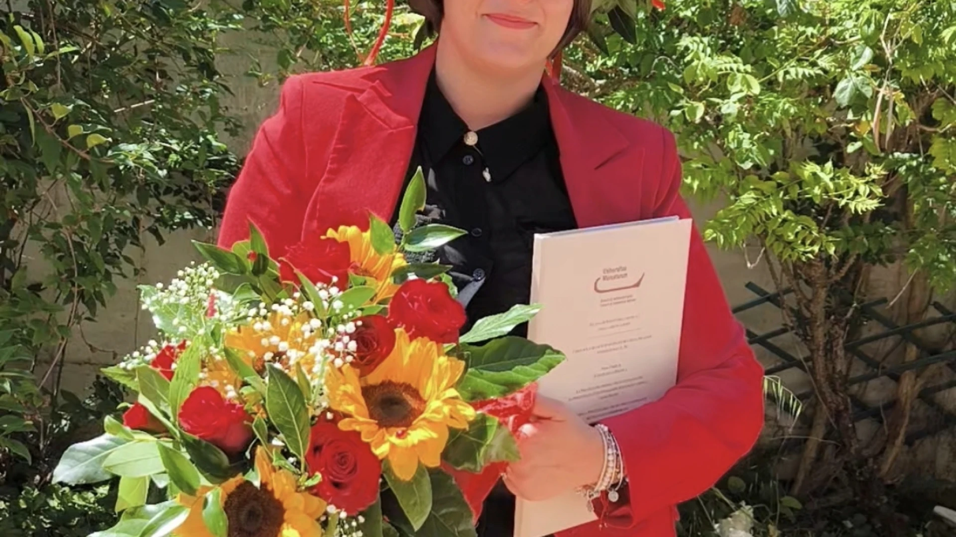 L'Angolo degli Auguri : Alessia Centi Pizzutilli è dottoressa in Scienze Politiche e delle relazioni internazionali.