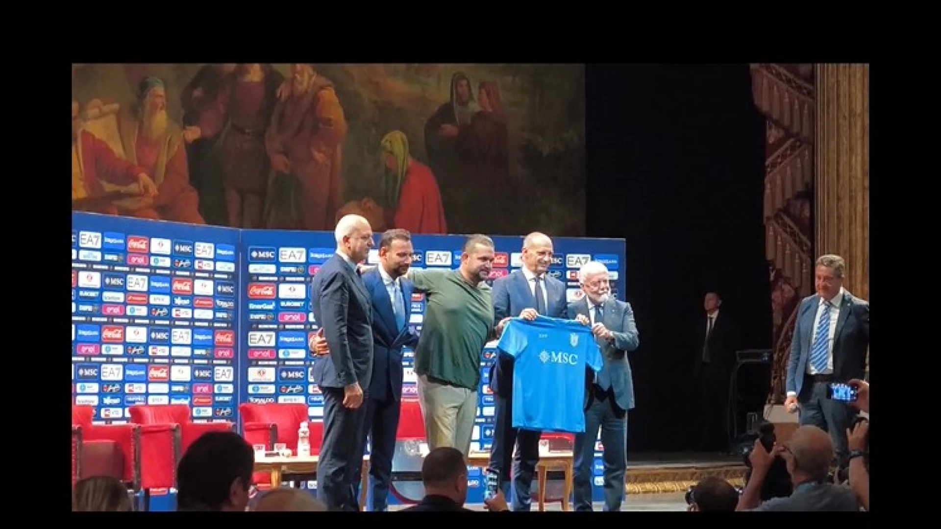 Castel Di Sangro: ritiro Napoli, in città e’ tutto pronto. Cresce l’attesa per l’arrivo degli azzurri. Caruso: “Flusso turistico da numeri imponenti”.