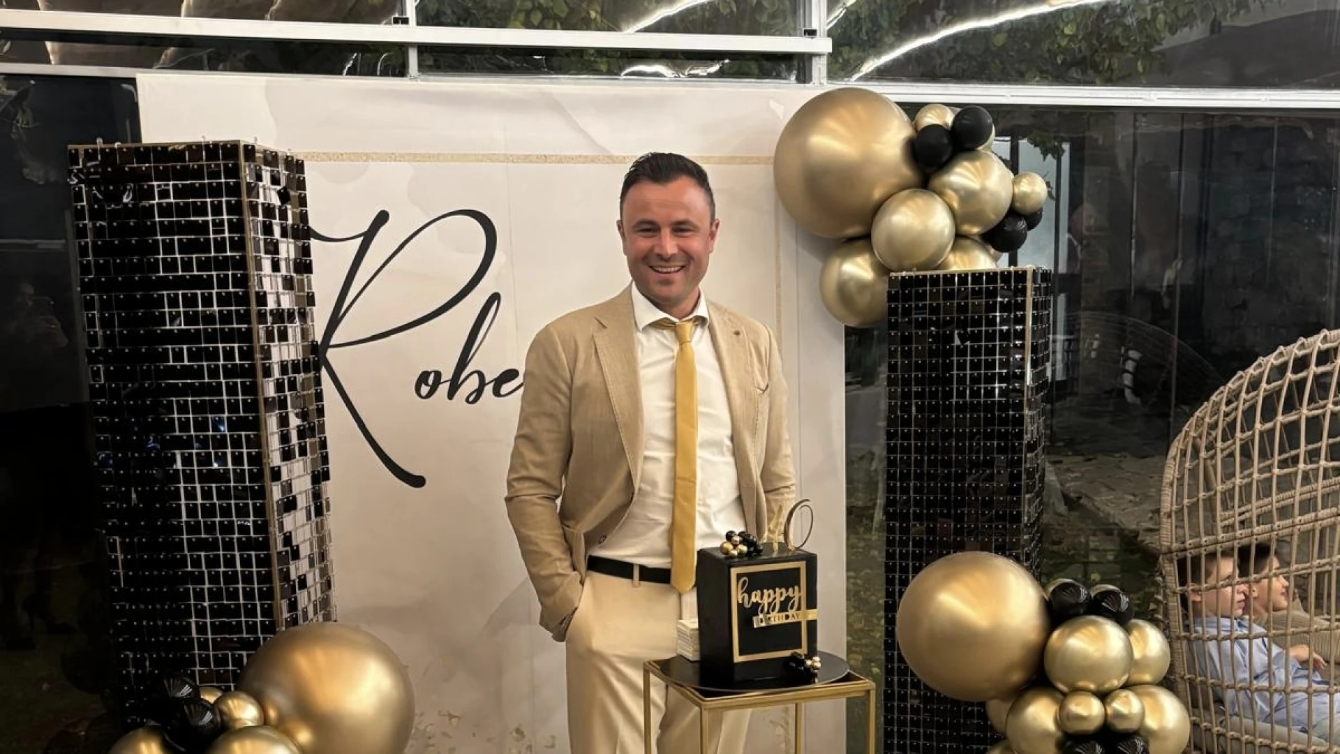 L'Angolo degli auguri: ha festeggiato i suoi 40 anni Roberto Di Sandro. Gli auguri della famiglia.