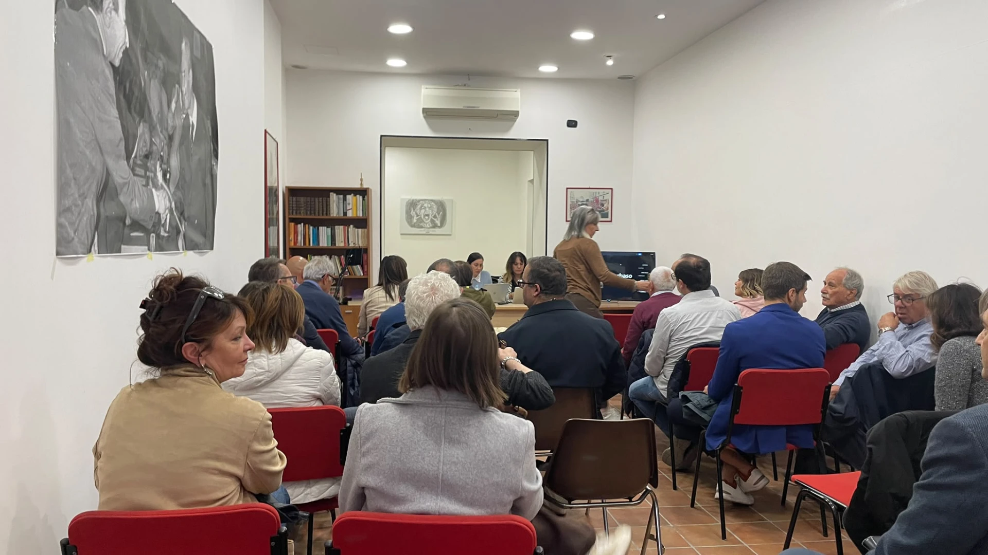 Politica: l'assemblea del PD rinvia la nomina del nuovo segretario regionale.
