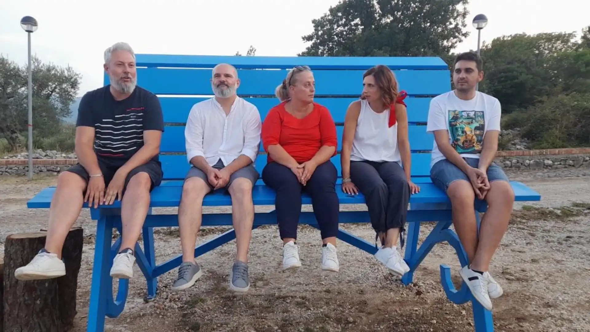 Macchia d’Isernia: presentata la Big Bench numero 250. Una panchina gigante destinata a bambini e sociale.