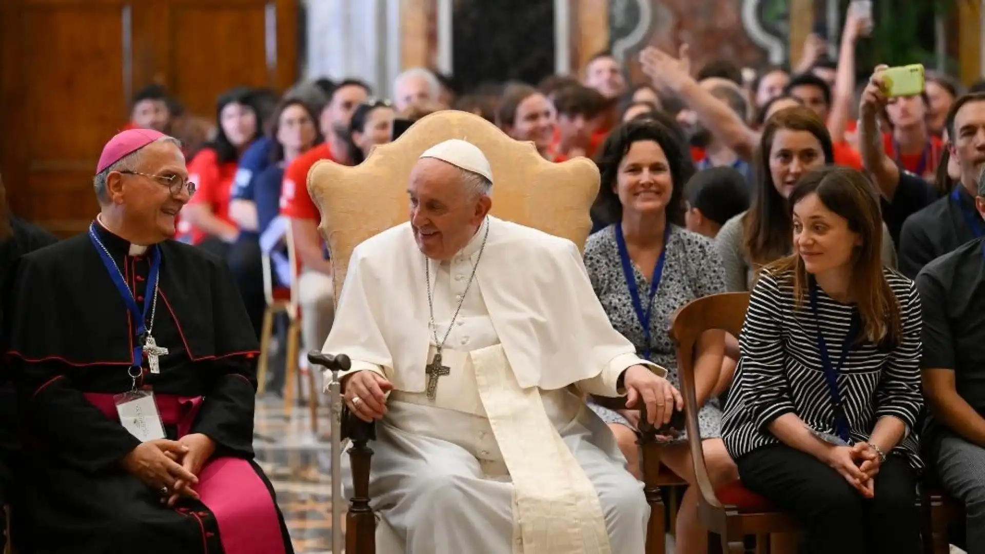 Il Papa ai giovani: “Non chiudetevi in voi stessi. Prendete esempio da Carlo Acutis”. Presenti i giovani dell’Alpha Youth Camp che si sta svolgendo a Macchia d’Isernia