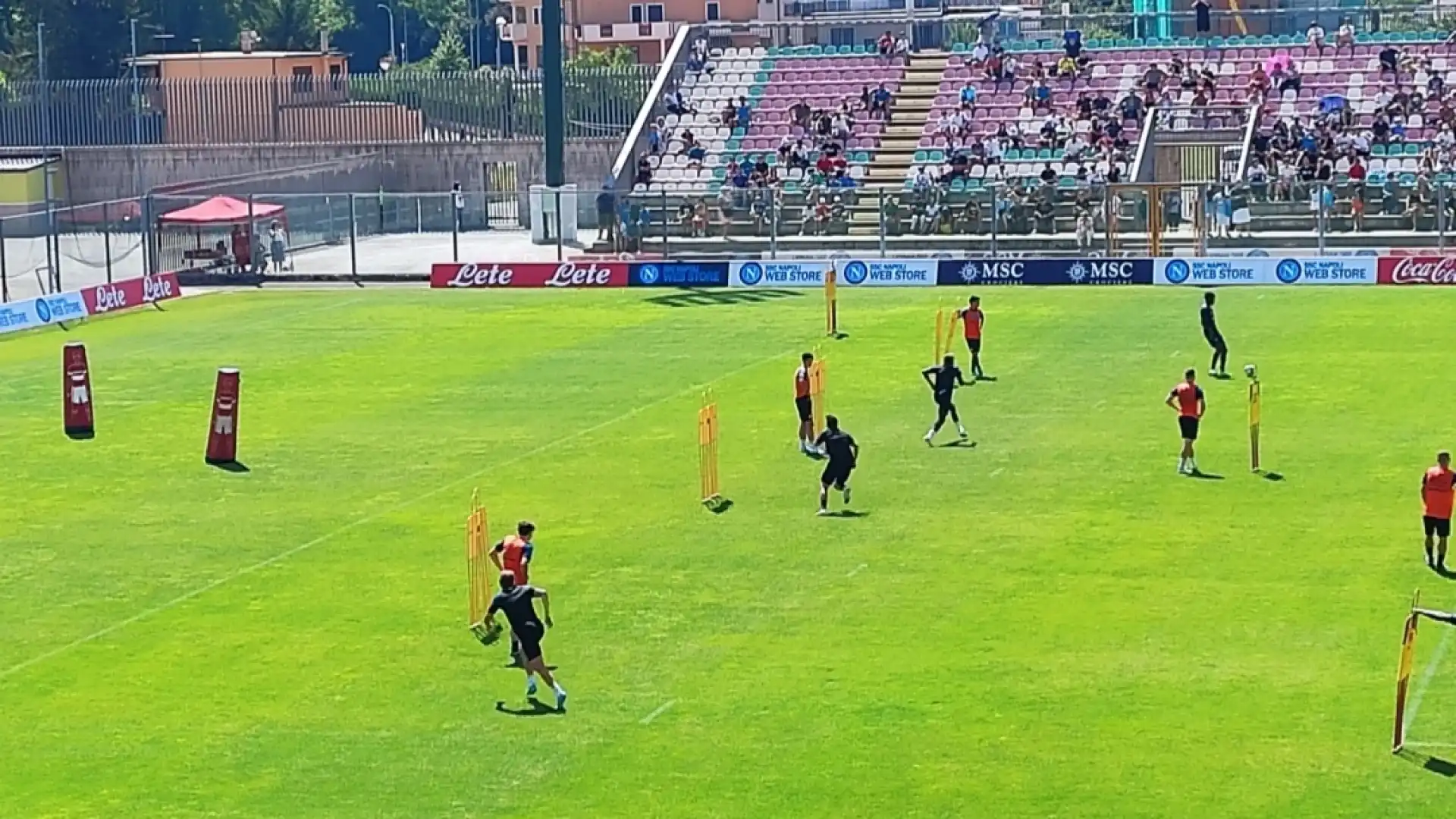 Schemi e tanta corsa per il Napoli nella terza mattinata di ritiro a Castel Di Sangro.