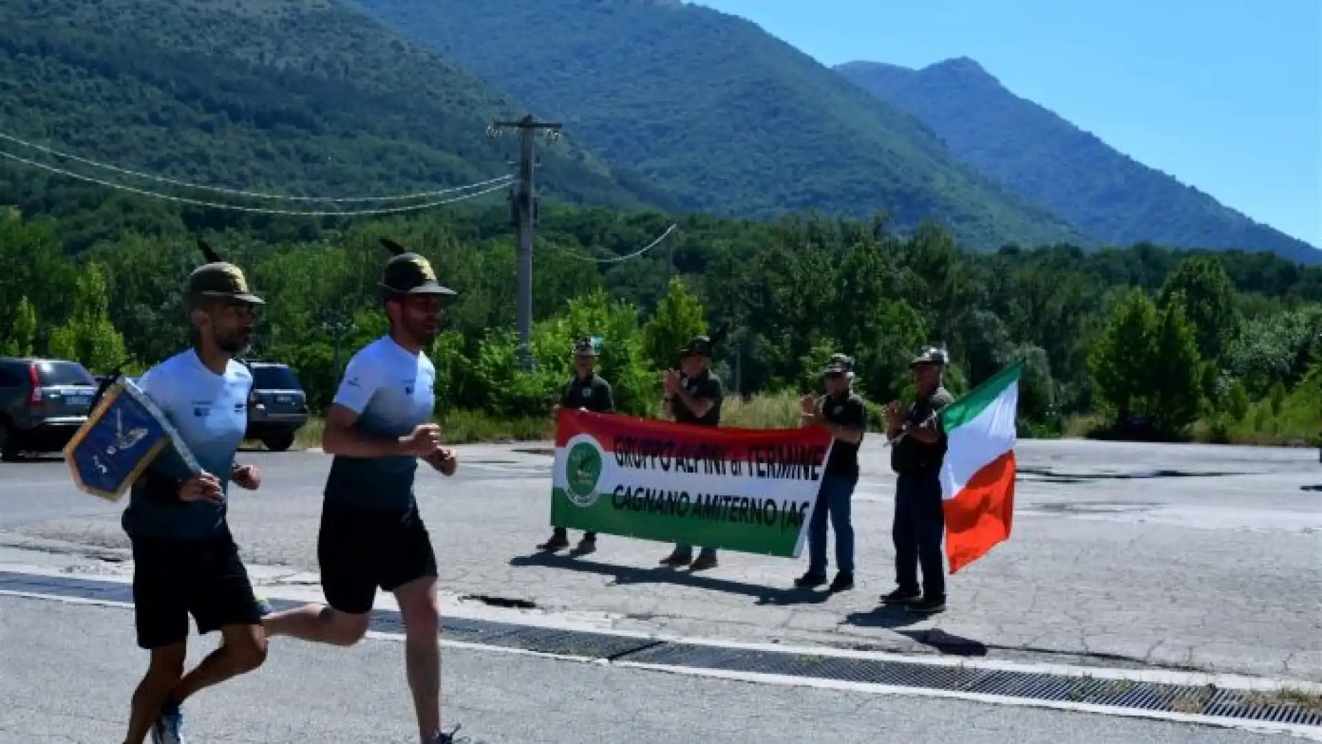 Protagonista della nona tappa della grande Staffetta Alpina una penna nera di Castel Di Sangro. Emidio Ricci del 9°Alpini ha corso da Montereale alla volta di Pizzoli.