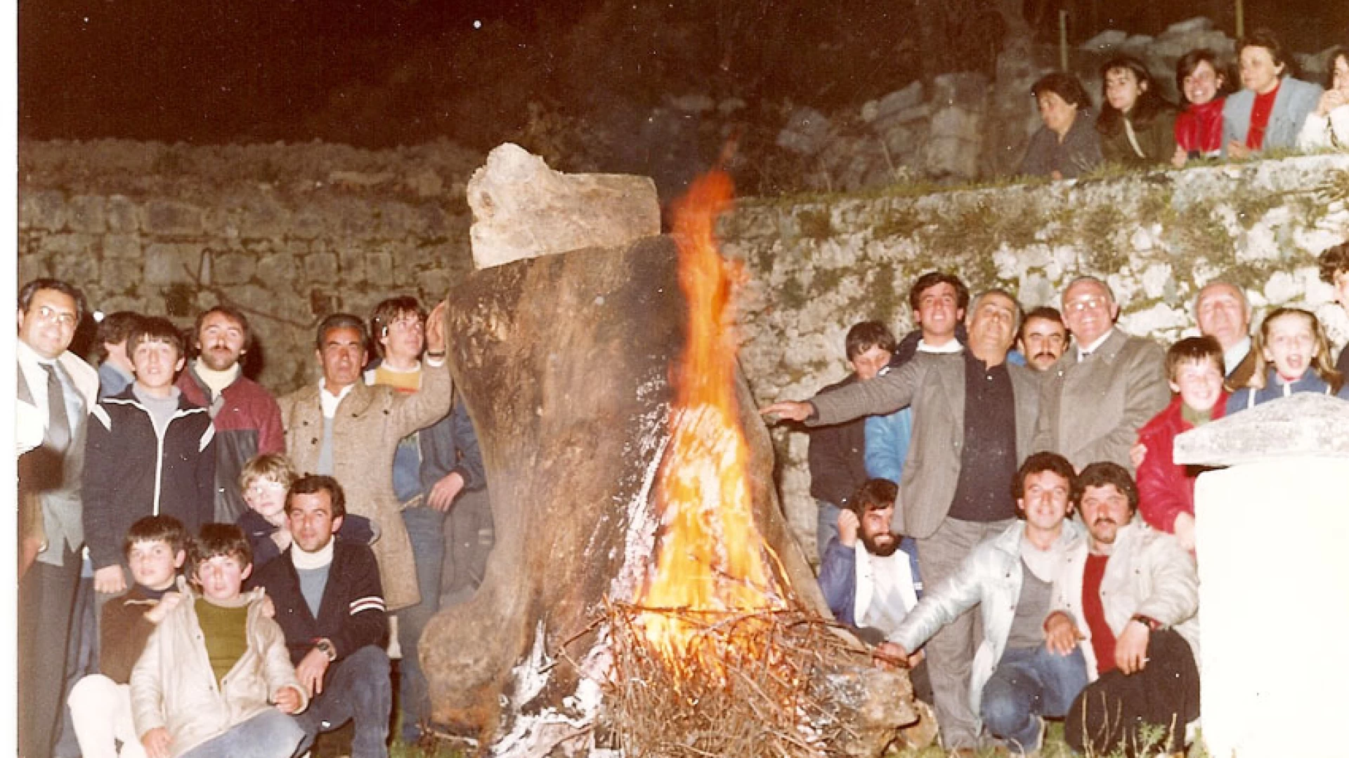 Fuòche Bbenditte: la millenaria tradizione del fuoco che si rinnova a Cerro al Volturno.