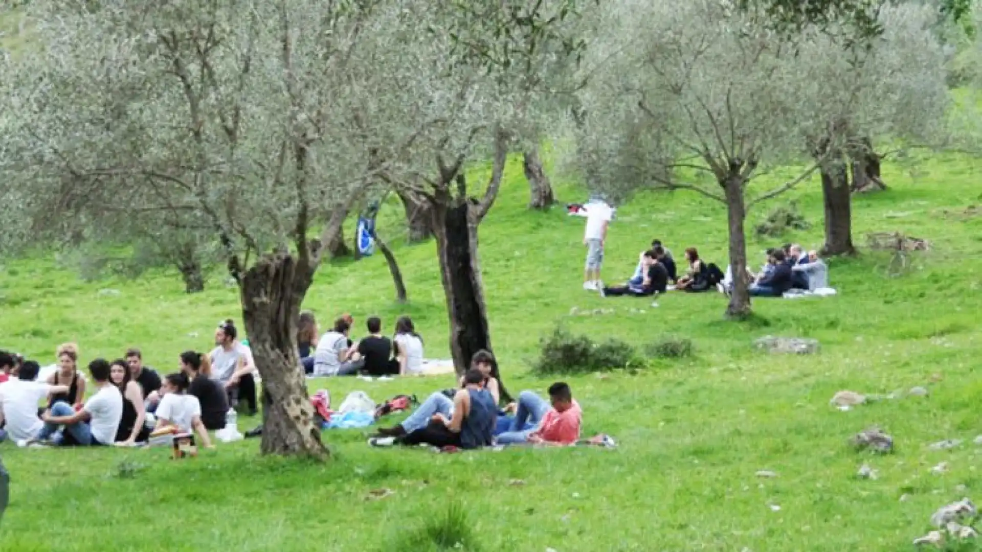 Venafro: il Campaglione invaso dai giovani per la Pasquetta del giorno dopo.