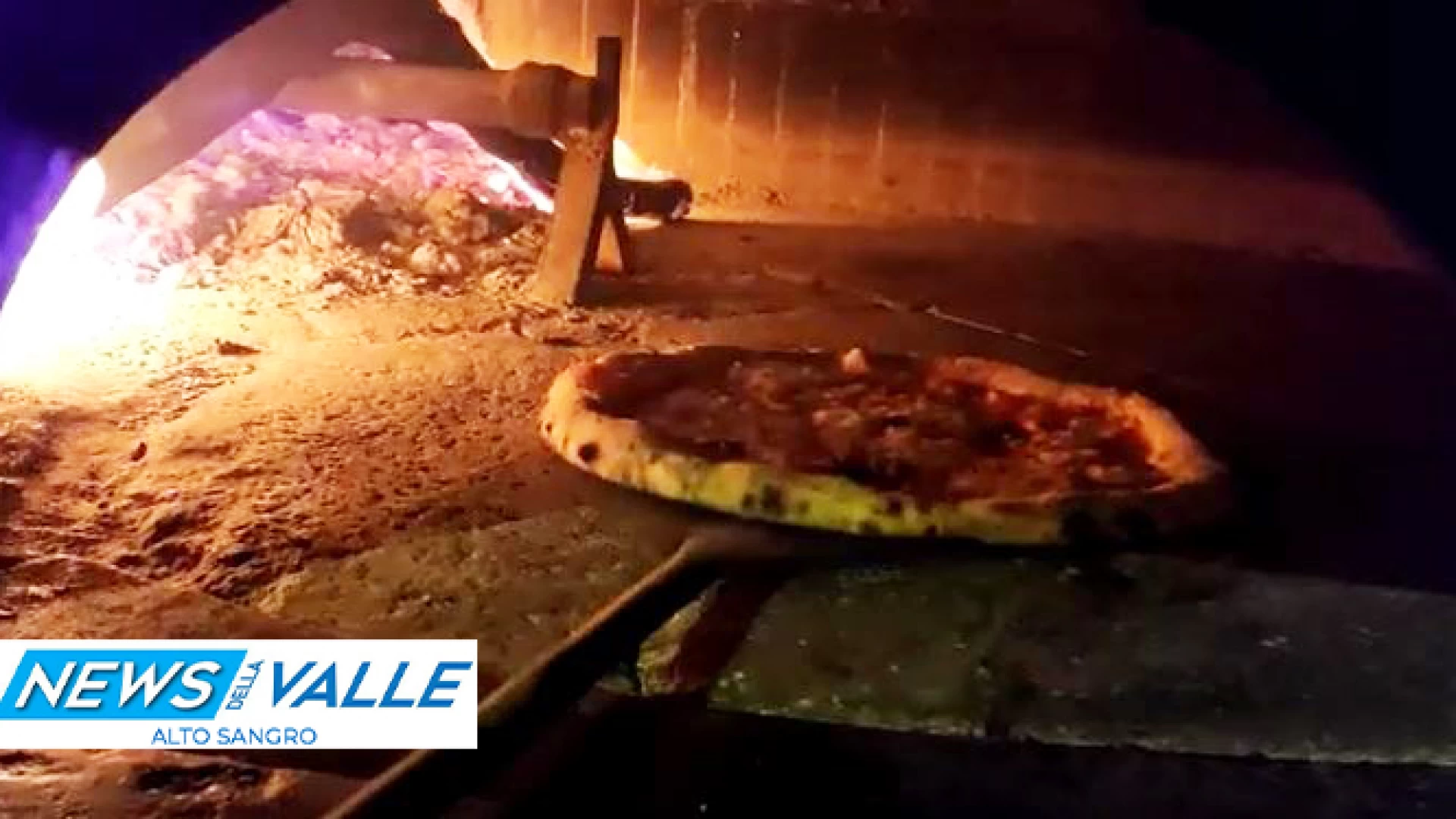 La vera pizza napoletana alla Pizzeria "La Casetta" di Colli a Volturno. Guarda lo Spot