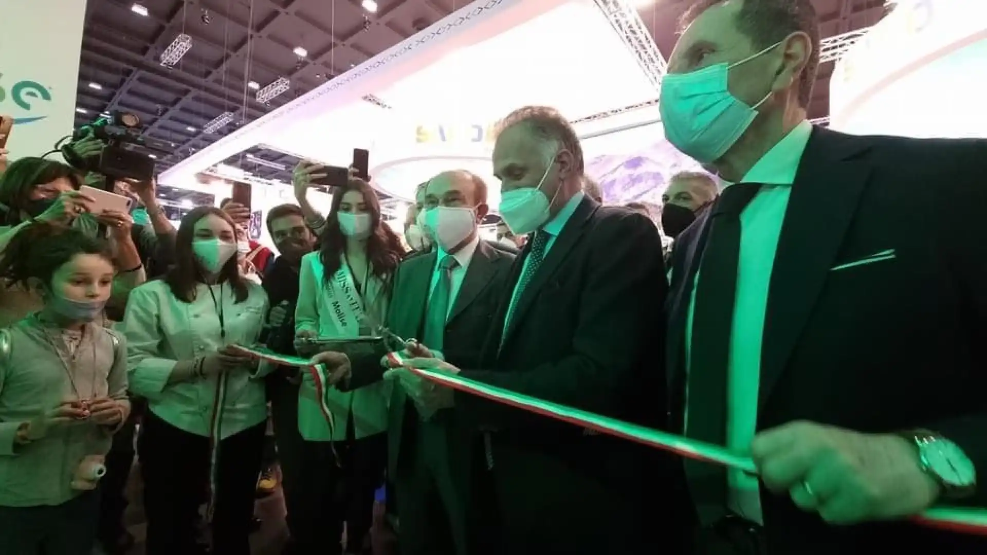 Bit Milano: Ministro Garavaglia inaugura stand Molise