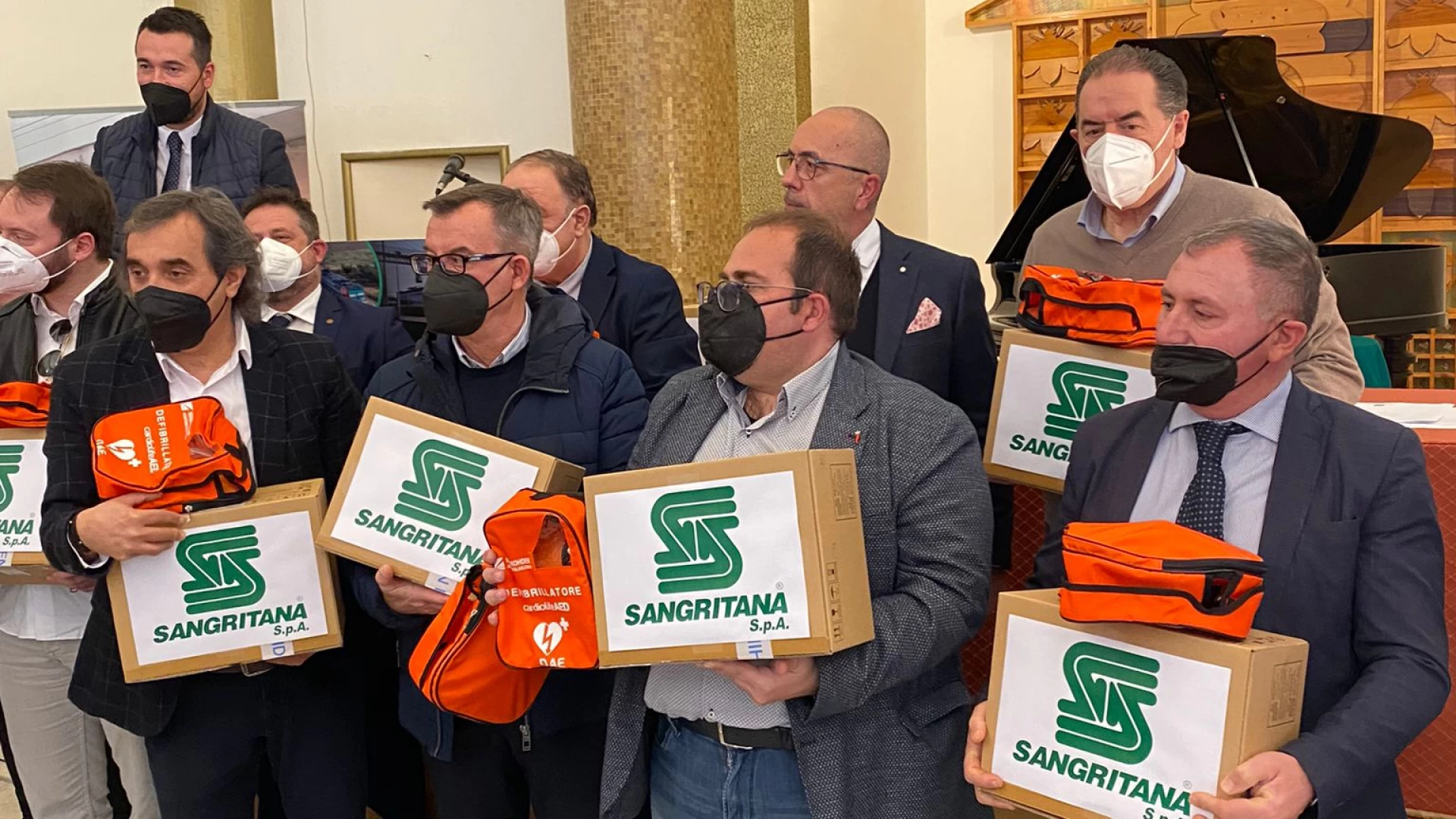 Lanciano: "La Sangritana" consegna defibrillatori ai sindaci del territorio. Uno strumento salvavita anche per Castel Di Sangro