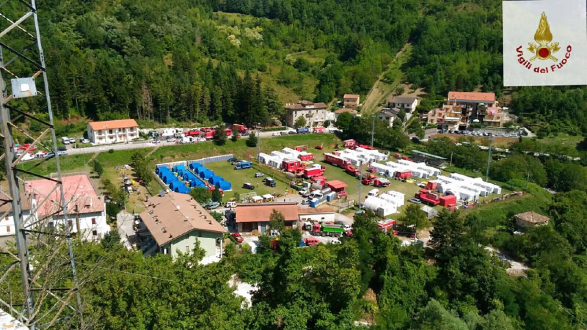 Arquata, continua il lavoro dei Vigili del Fuoco Molisani.