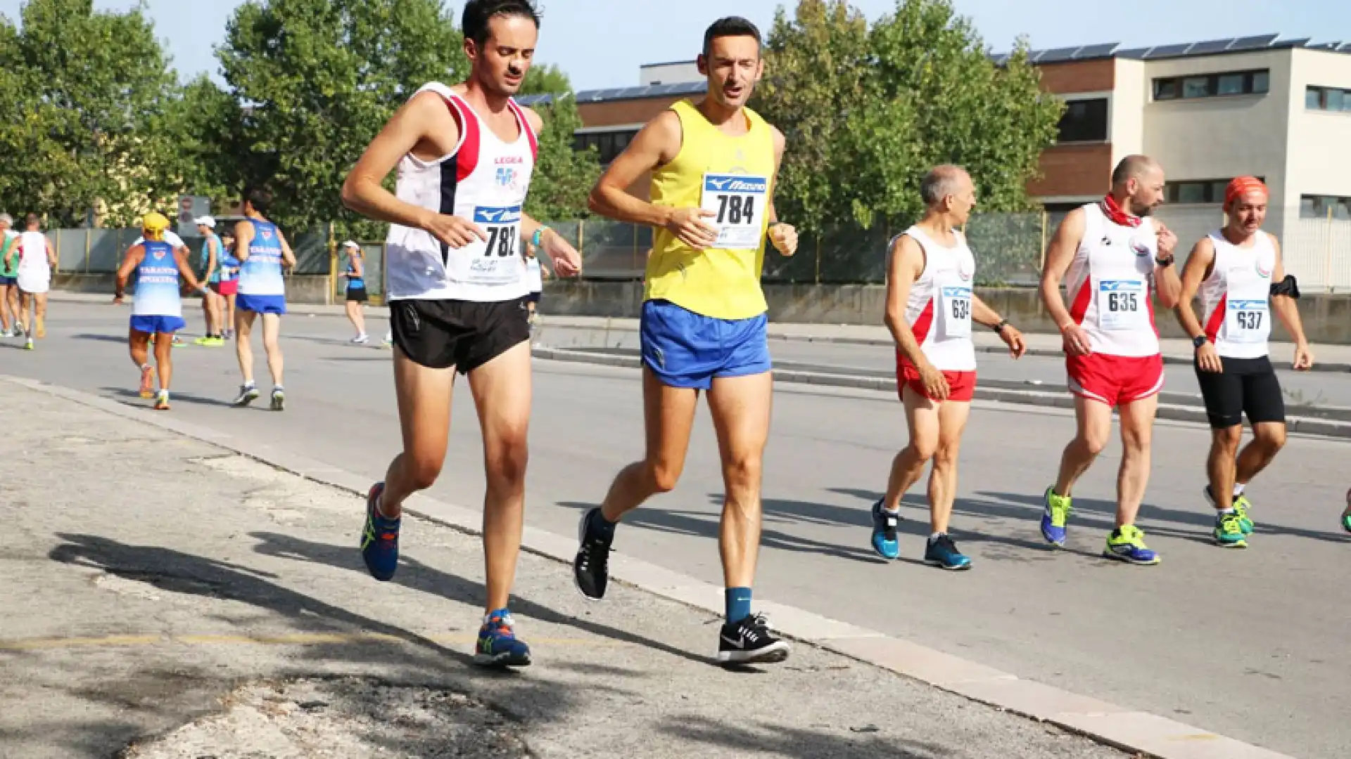 Atletica : Elia Carlo Notardonato, protagonista anche in Puglia. L’atleta di Pizzone  giunge al traguardo al 27esimo posto assoluto.