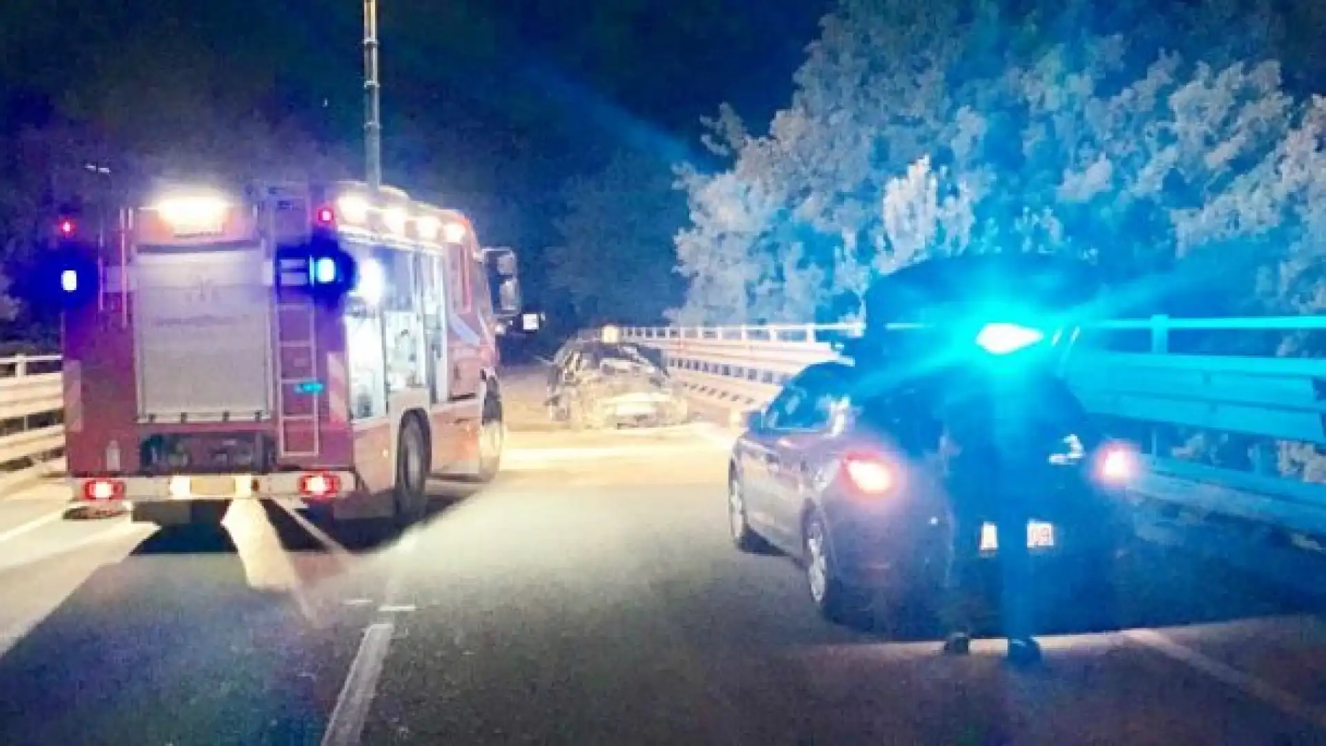 Sant'Agapito: scontro frontale tra autobus e macchina, perde la vita un giovane oculista isernino.