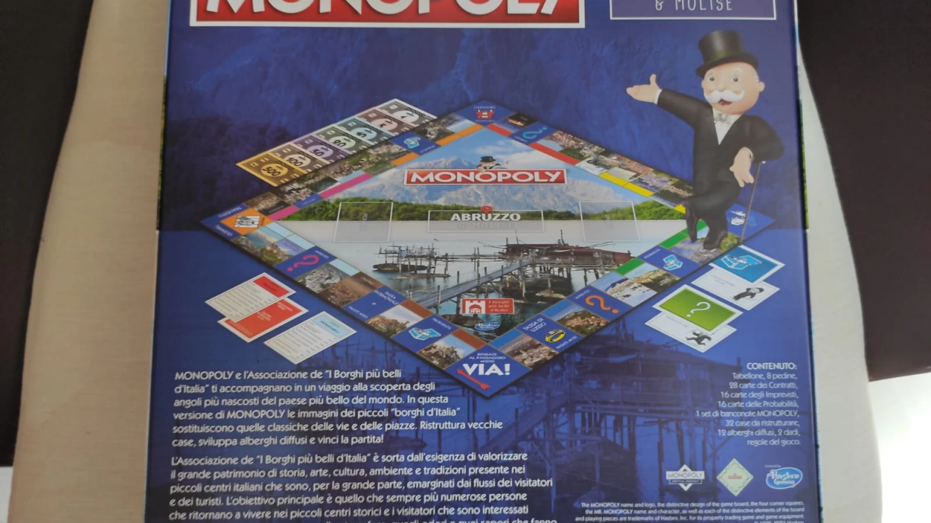Monopoly Abruzzo-Molise. Grande successo per il gioco da tavola di compravendita più famoso al mondo. In molti appassionati si sono accaparrati la confezione edizione limitata.